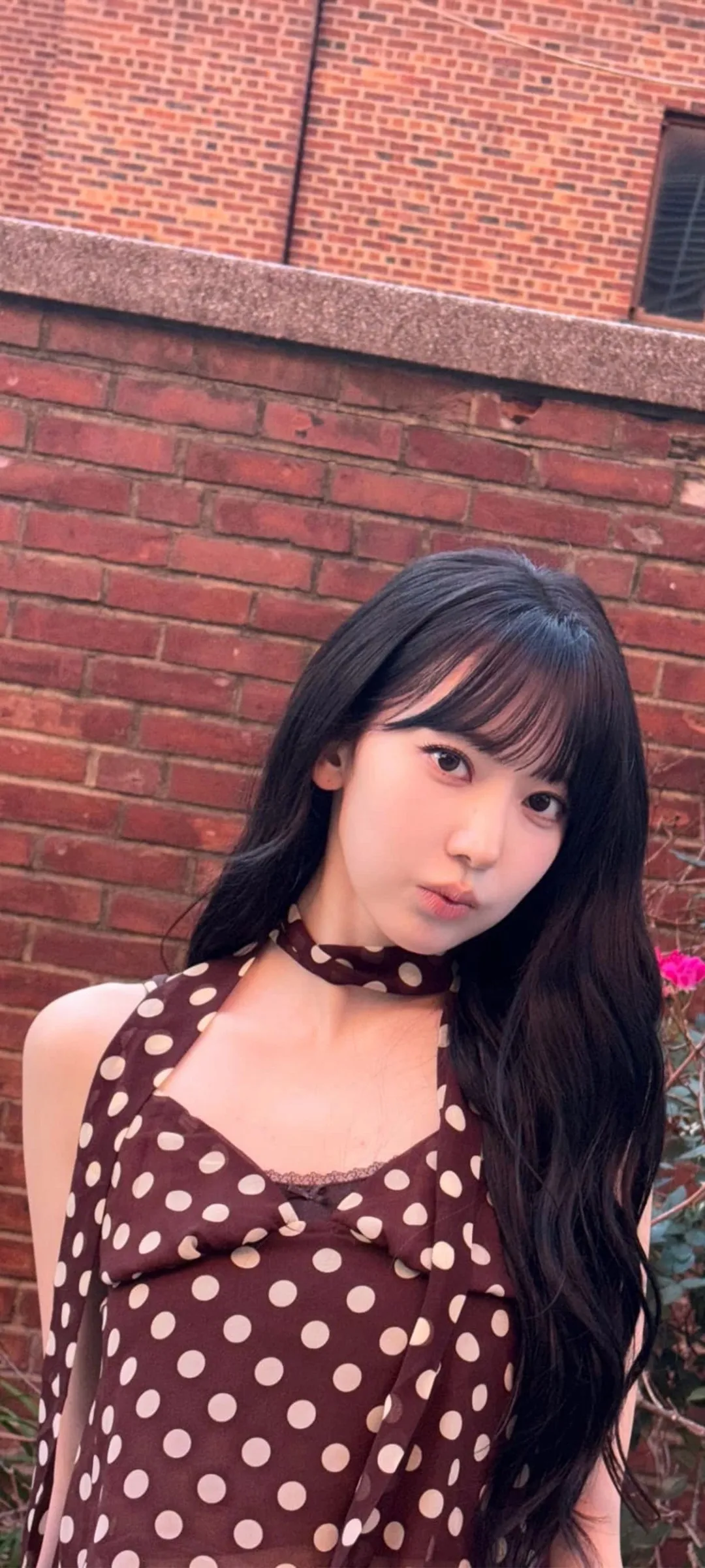 Fond d'écran de verrouillage mobile Sakura Miyawaki 4K HD télécharger — IZ*ONE, LE SSERAFIM