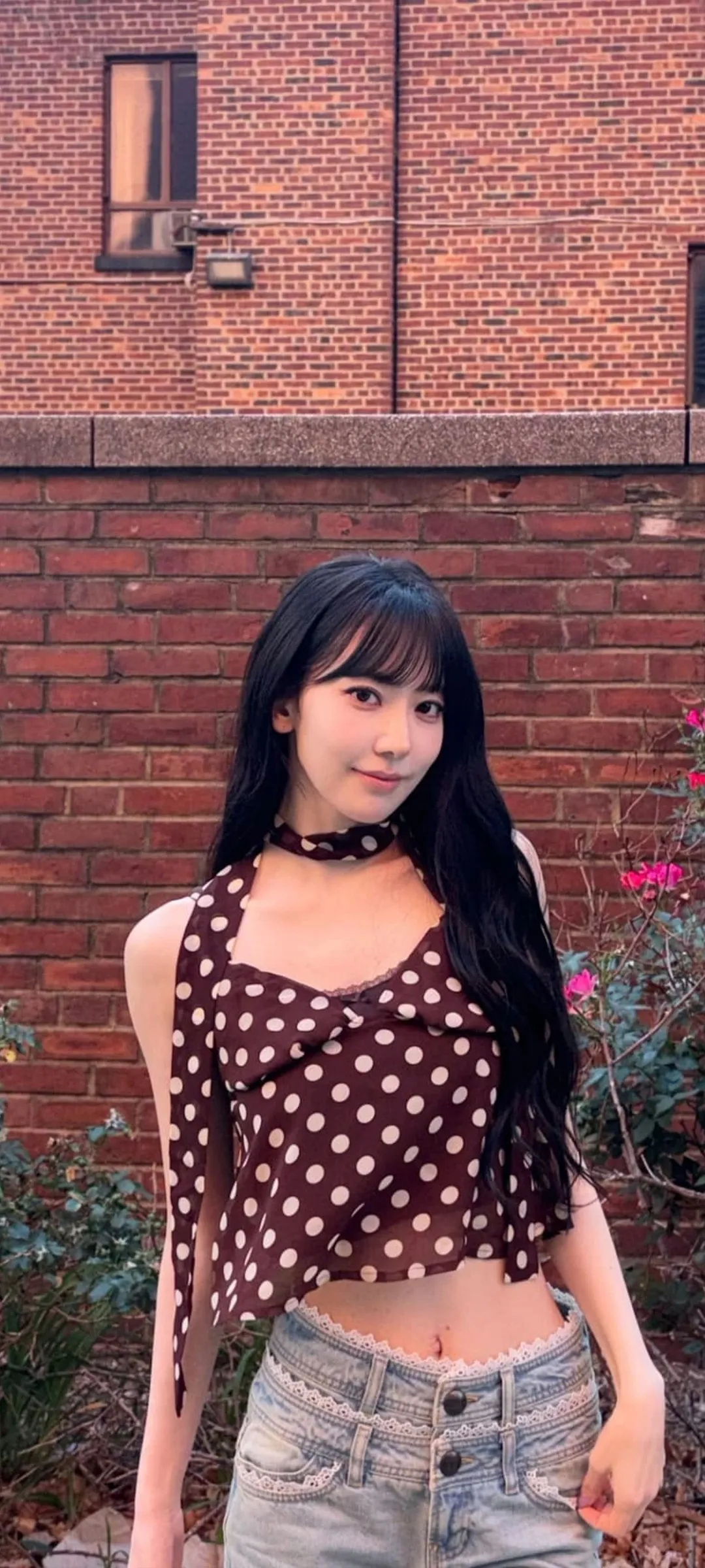 Fond d'écran de verrouillage mobile Sakura Miyawaki 4K HD télécharger — IZ*ONE, LE SSERAFIM