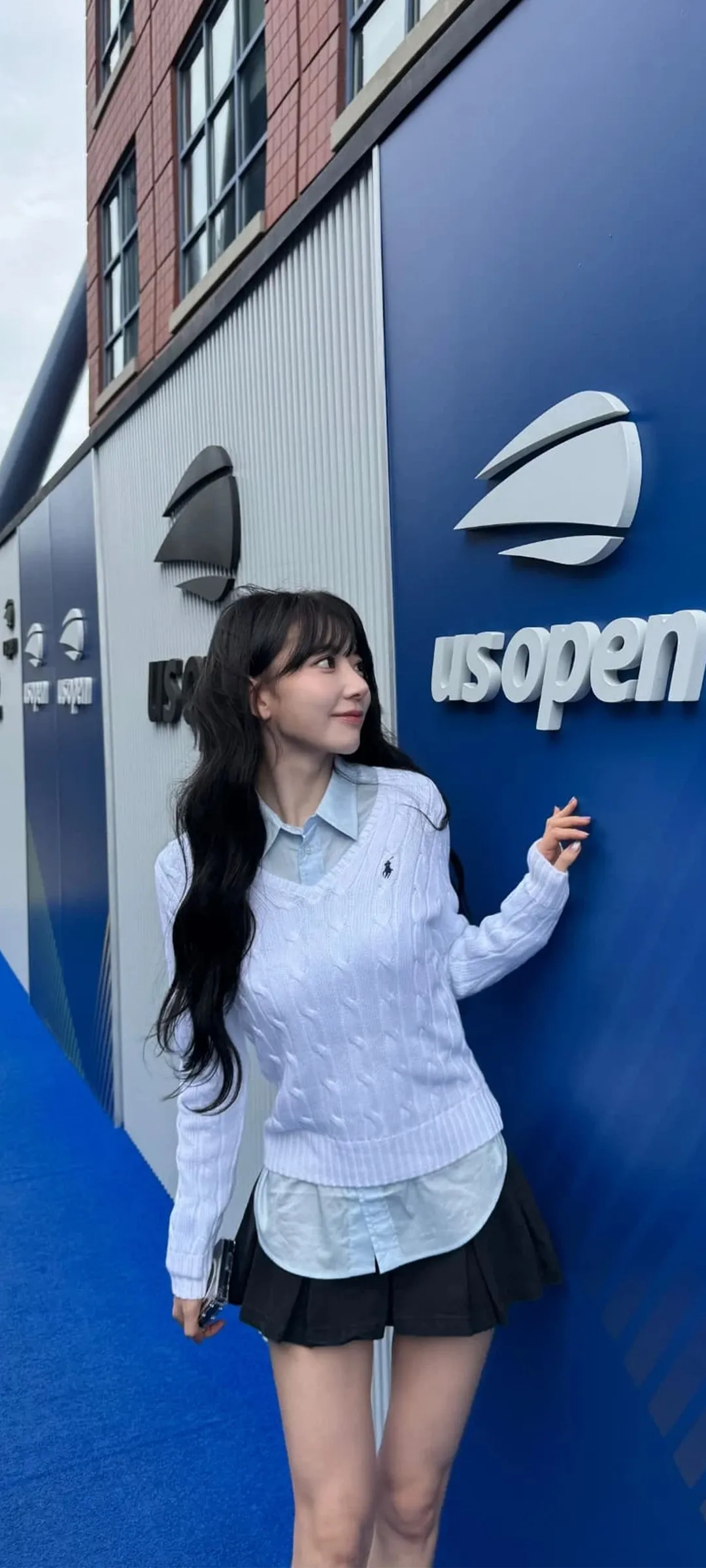 Fond d'écran de verrouillage mobile Sakura Miyawaki 4K HD télécharger — IZ*ONE, LE SSERAFIM