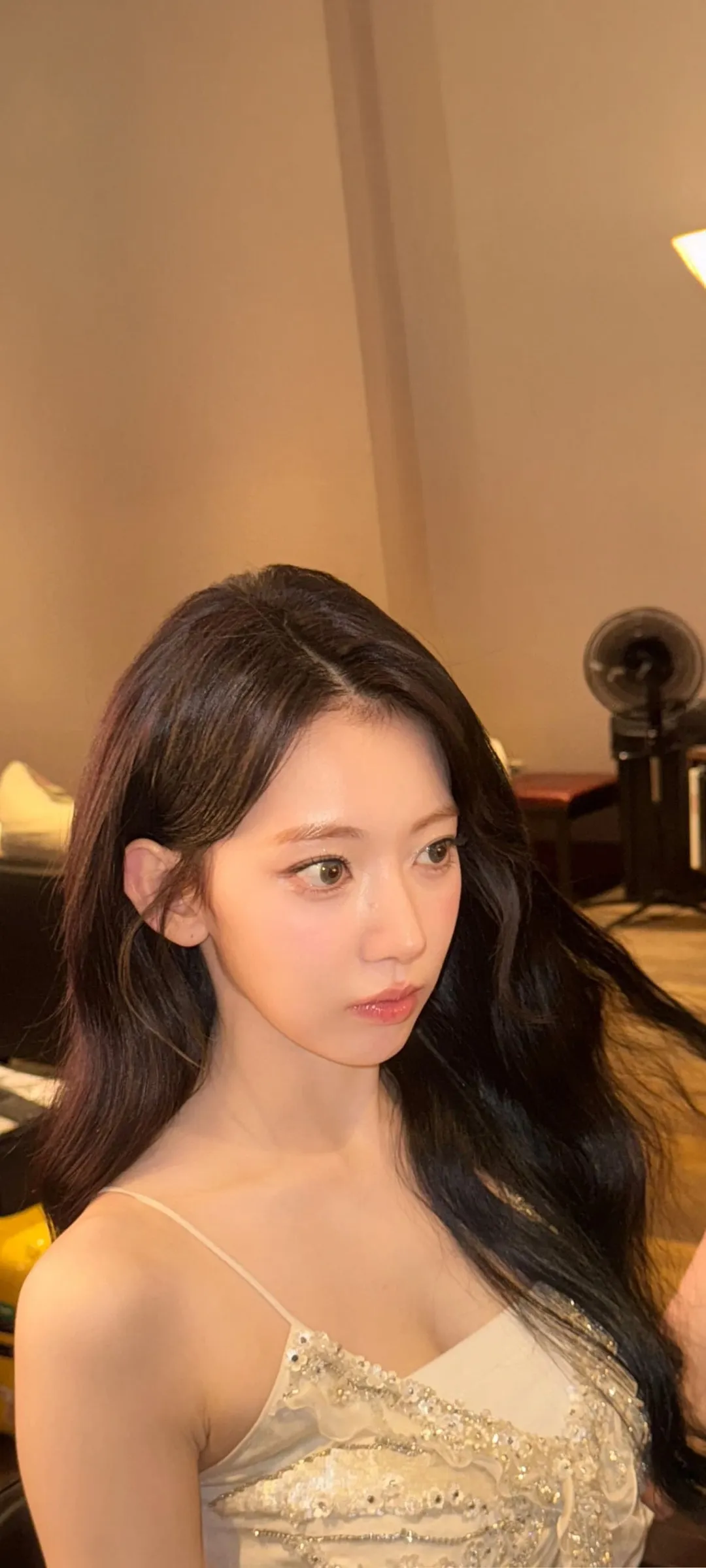 Fond d'écran de verrouillage mobile Sakura Miyawaki 4K HD télécharger — IZ*ONE, LE SSERAFIM