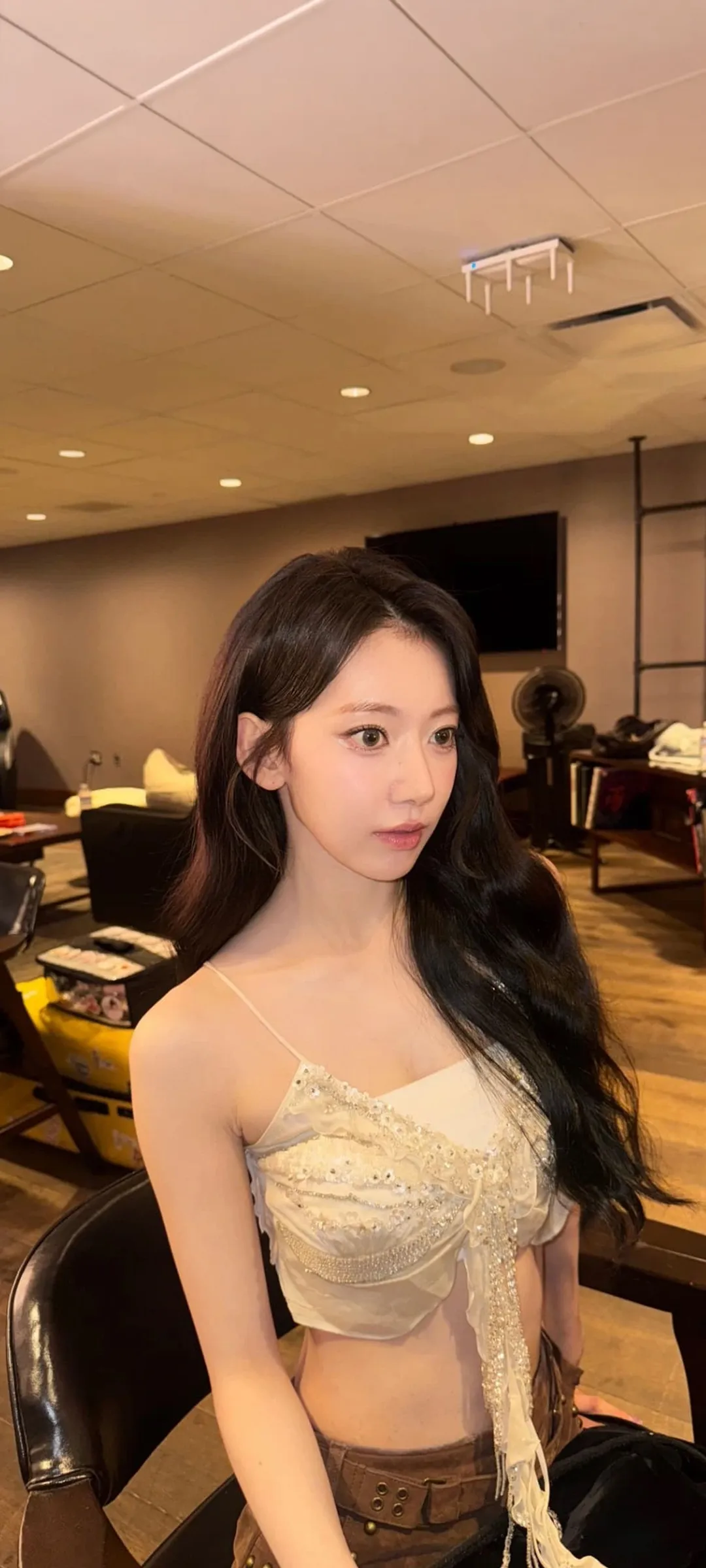 Fond d'écran de verrouillage mobile Sakura Miyawaki 4K HD télécharger — IZ*ONE, LE SSERAFIM
