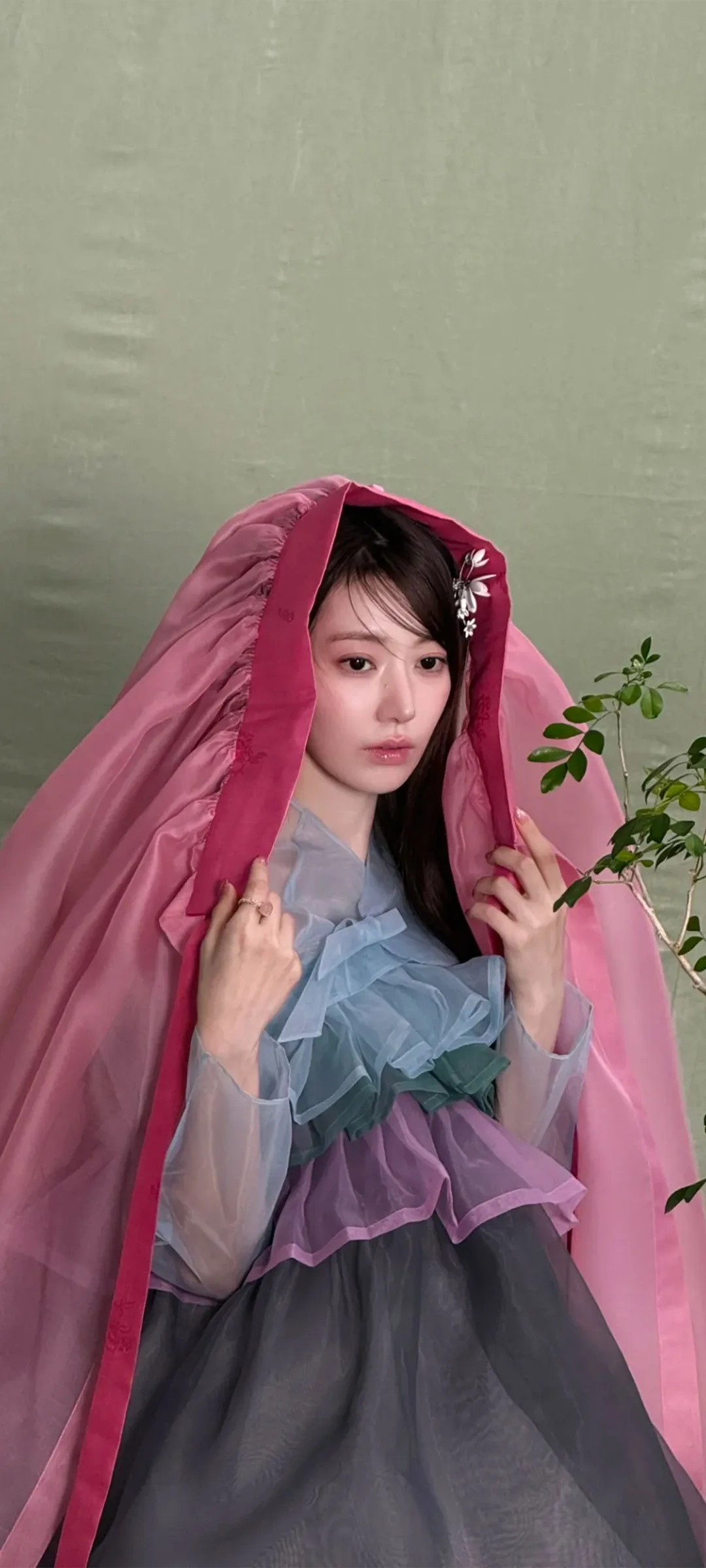 Fond d'écran de verrouillage mobile Sakura Miyawaki 4K HD télécharger — IZ*ONE, LE SSERAFIM