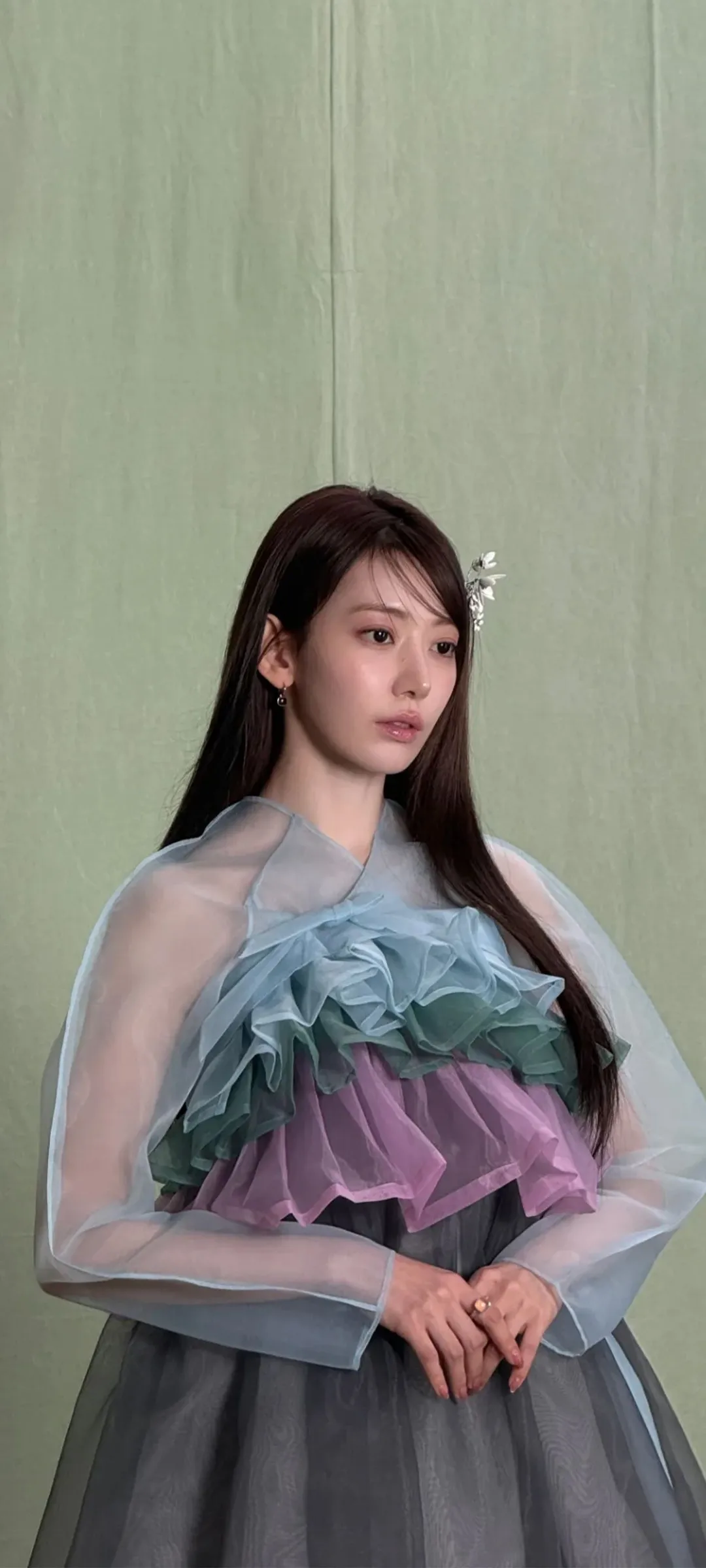 Fond d'écran de verrouillage mobile Sakura Miyawaki 4K HD télécharger — IZ*ONE, LE SSERAFIM