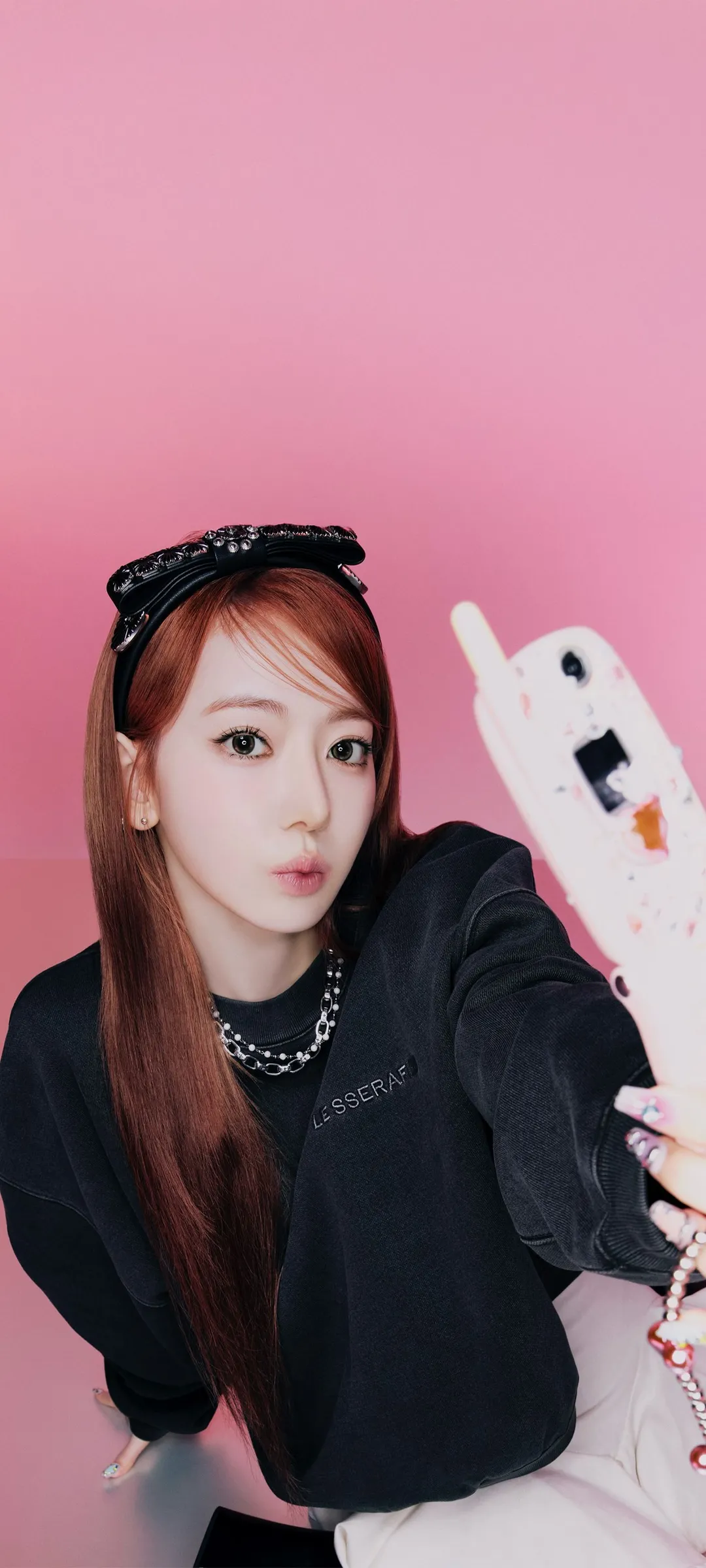 Fond d'écran de verrouillage mobile Sakura Miyawaki 4K HD télécharger — IZ*ONE, LE SSERAFIM