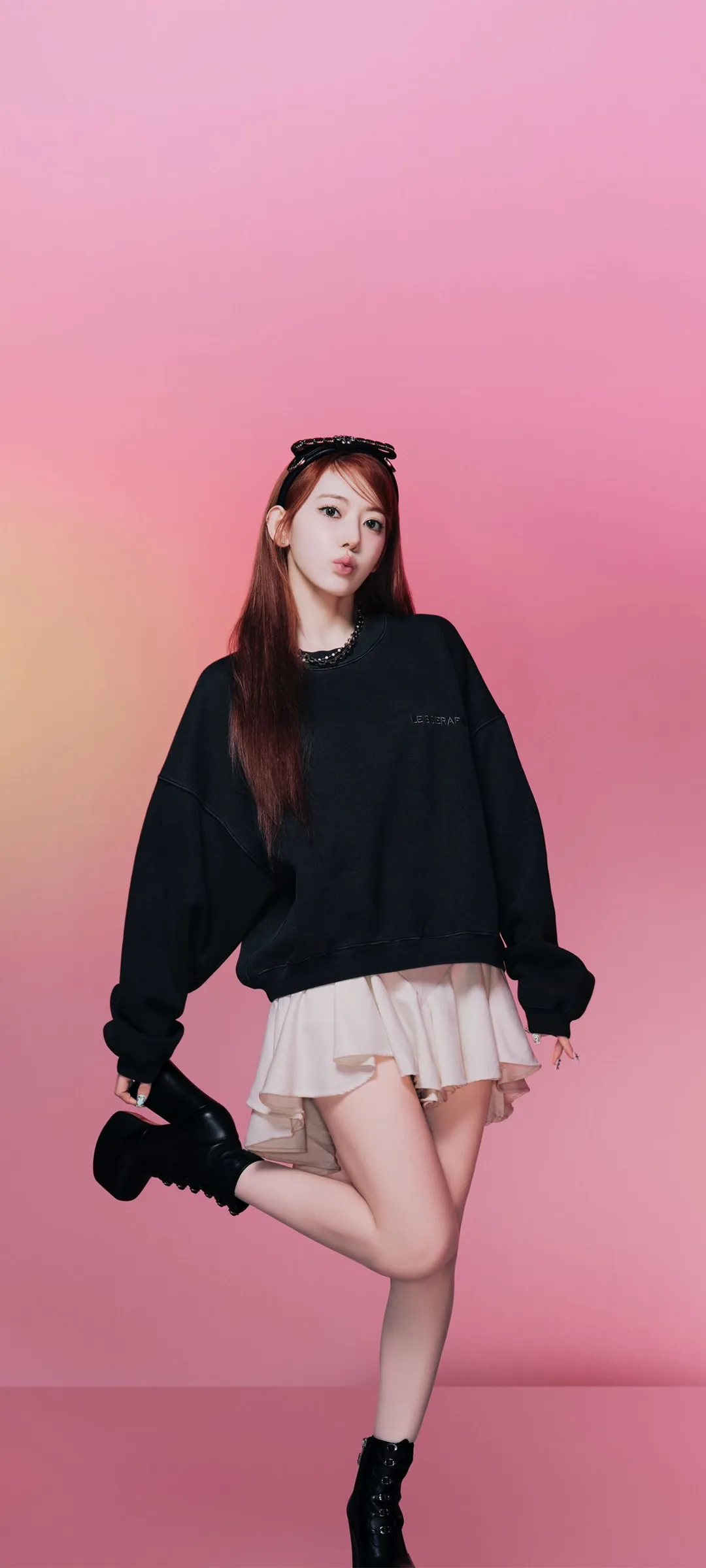 Fond d'écran de verrouillage mobile Sakura Miyawaki 4K HD télécharger — IZ*ONE, LE SSERAFIM
