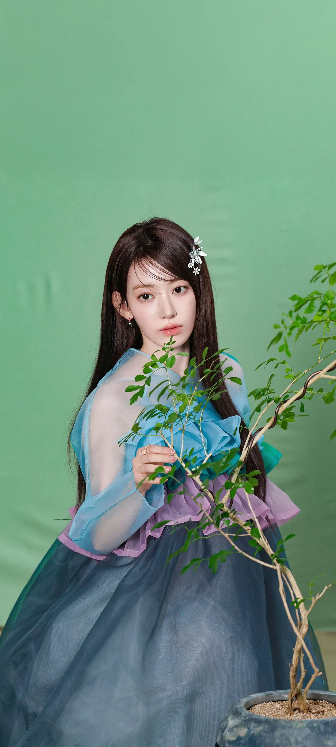 Fond d'écran de verrouillage mobile Sakura Miyawaki 4K HD télécharger — IZ*ONE, LE SSERAFIM
