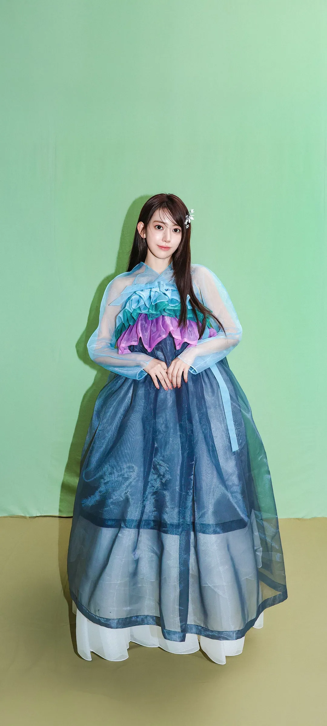 Fond d'écran de verrouillage mobile Sakura Miyawaki 4K HD télécharger — IZ*ONE, LE SSERAFIM