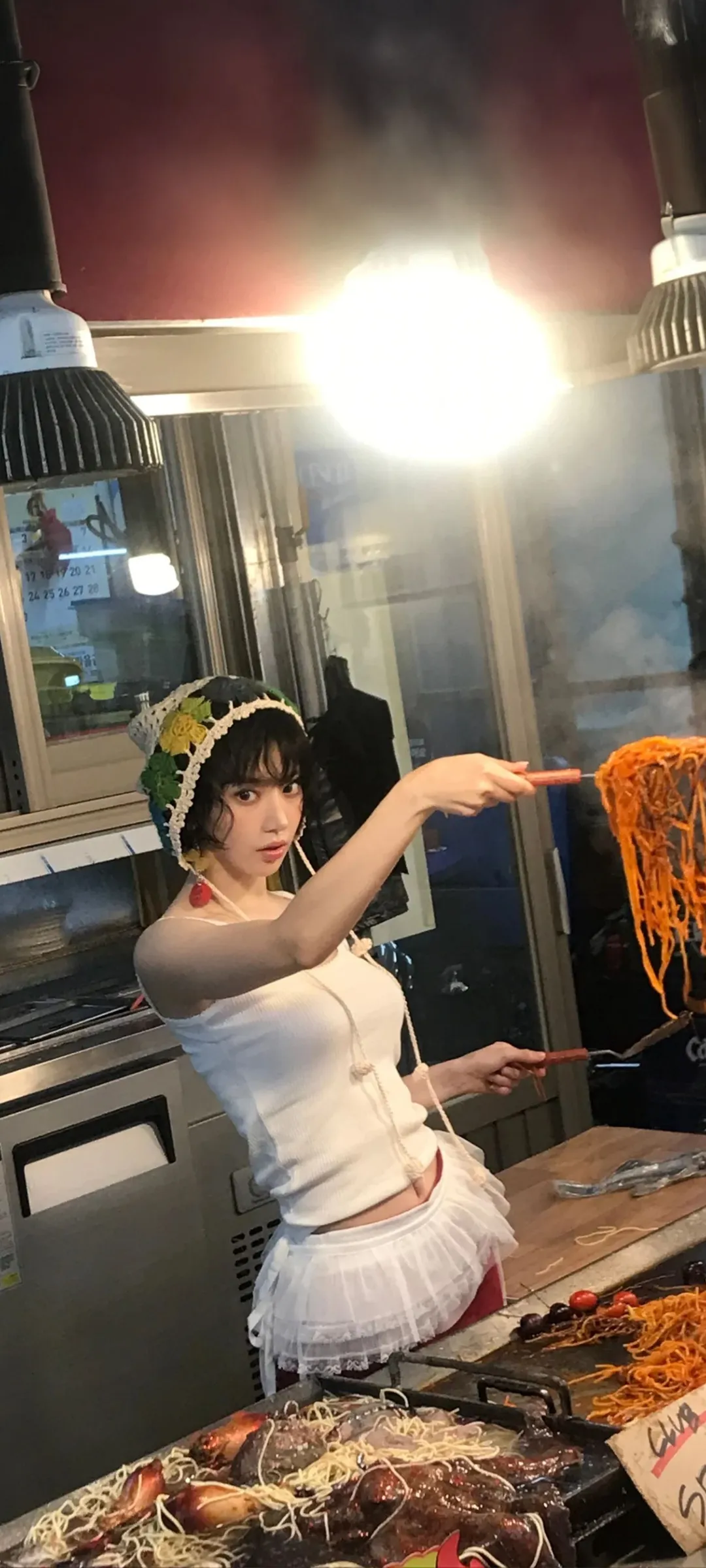 Fond d'écran de verrouillage mobile Sakura Miyawaki 4K HD télécharger — IZ*ONE, LE SSERAFIM
