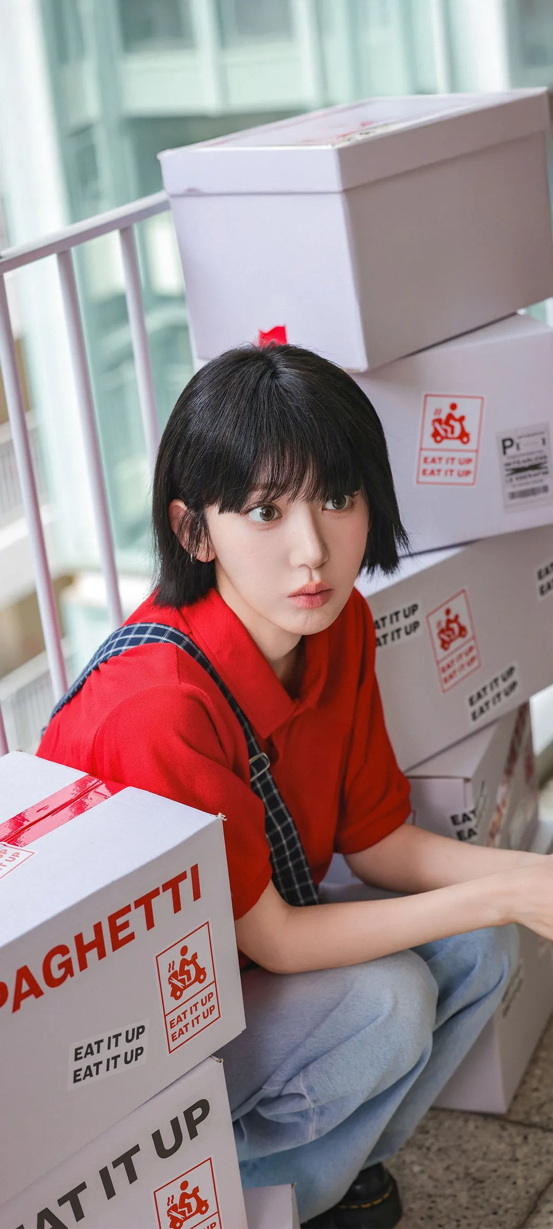 Fond d'écran de verrouillage mobile Sakura Miyawaki 4K HD télécharger — IZ*ONE, LE SSERAFIM