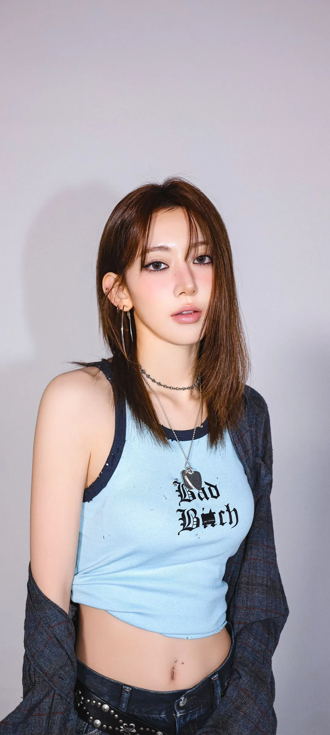 Fond d'écran de verrouillage mobile Sakura Miyawaki 4K HD télécharger — IZ*ONE, LE SSERAFIM
