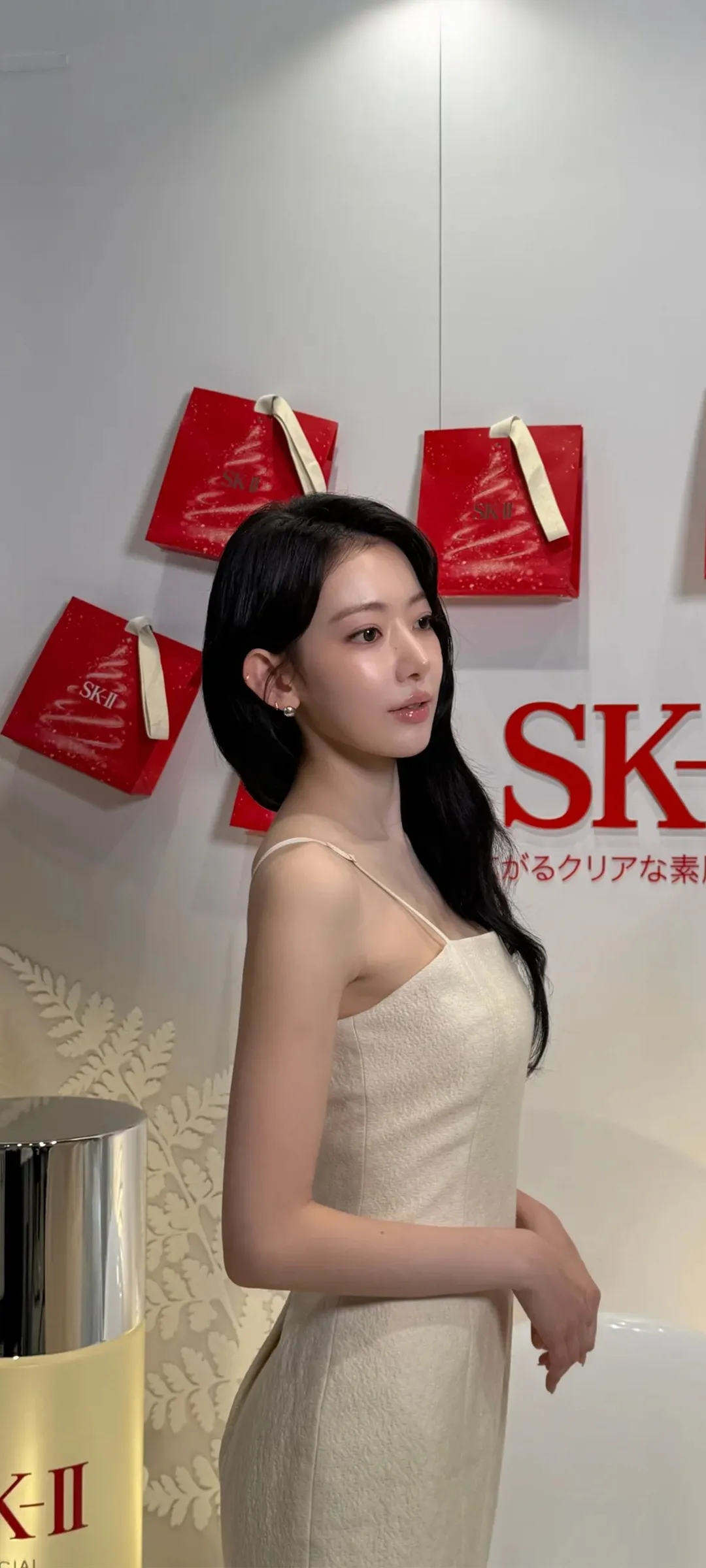 Fond d'écran de verrouillage mobile Sakura Miyawaki 4K HD télécharger — IZ*ONE, LE SSERAFIM