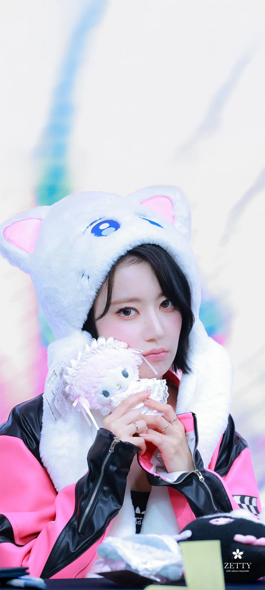 Fond d'écran de verrouillage mobile Sakura Miyawaki 4K HD télécharger — IZ*ONE, LE SSERAFIM