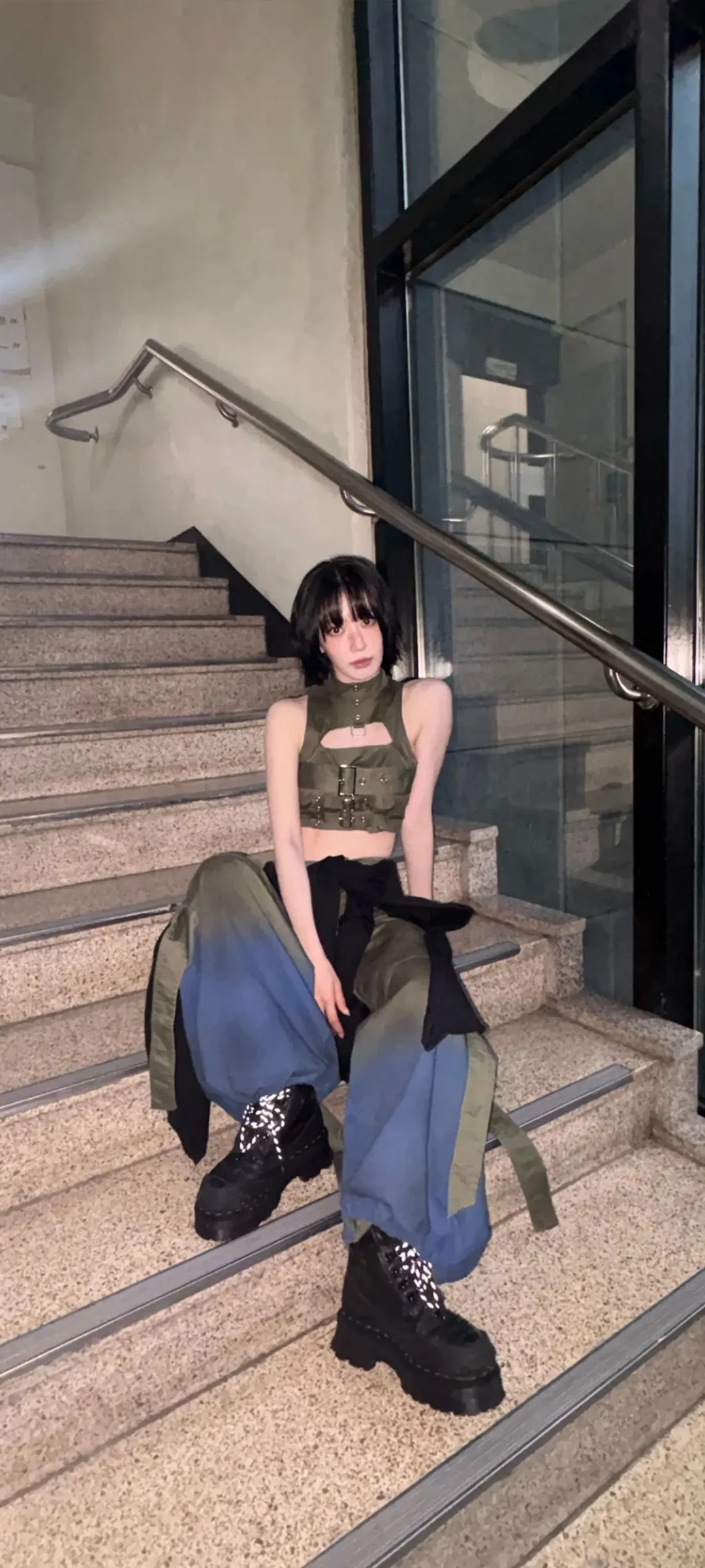 Fond d'écran de verrouillage mobile Sakura Miyawaki 4K HD télécharger — IZ*ONE, LE SSERAFIM
