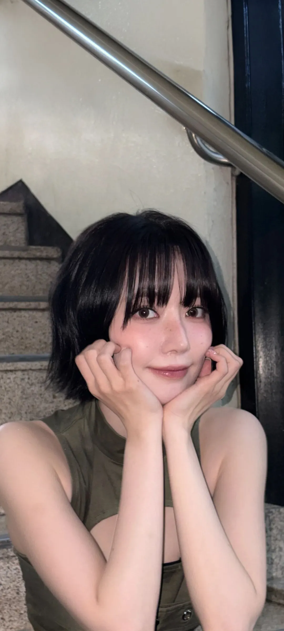 Fond d'écran de verrouillage mobile Sakura Miyawaki 4K HD télécharger — IZ*ONE, LE SSERAFIM