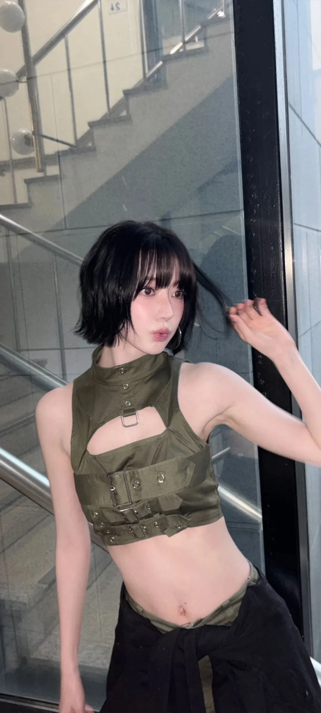 Fond d'écran de verrouillage mobile Sakura Miyawaki 4K HD télécharger — IZ*ONE, LE SSERAFIM