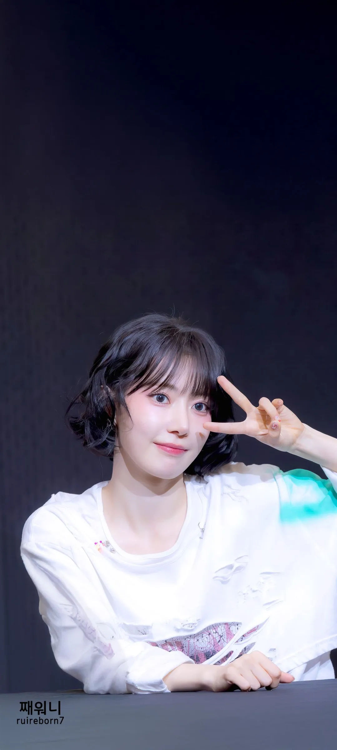 Fond d'écran de verrouillage mobile Sakura Miyawaki 4K HD télécharger — IZ*ONE, LE SSERAFIM