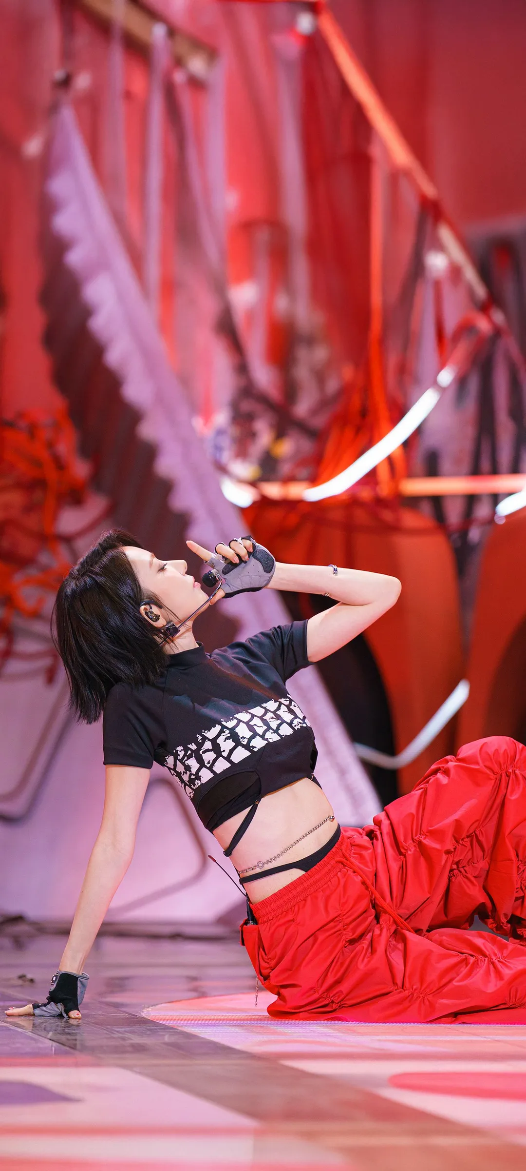 Fond d'écran de verrouillage mobile Sakura Miyawaki 4K HD télécharger — IZ*ONE, LE SSERAFIM