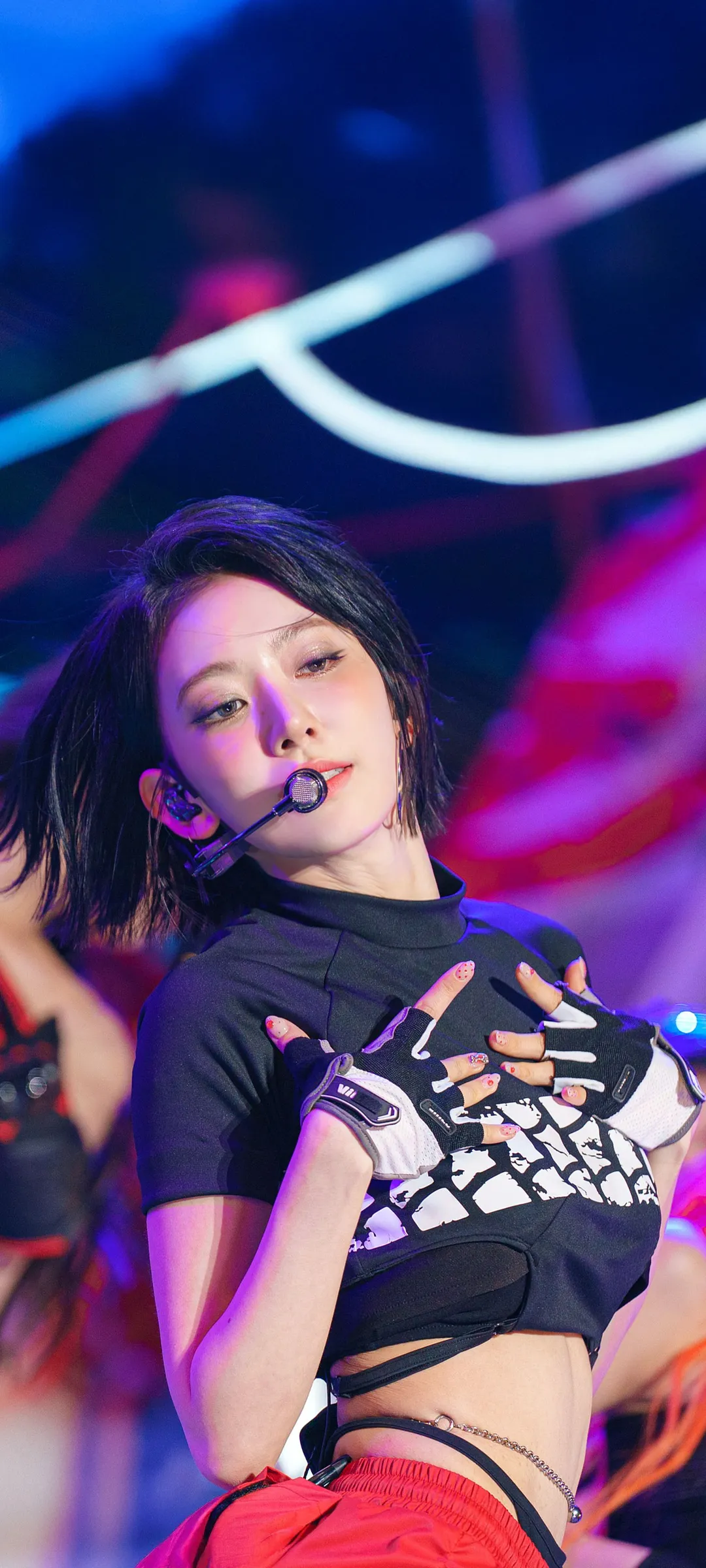 Fond d'écran de verrouillage mobile Sakura Miyawaki 4K HD télécharger — IZ*ONE, LE SSERAFIM
