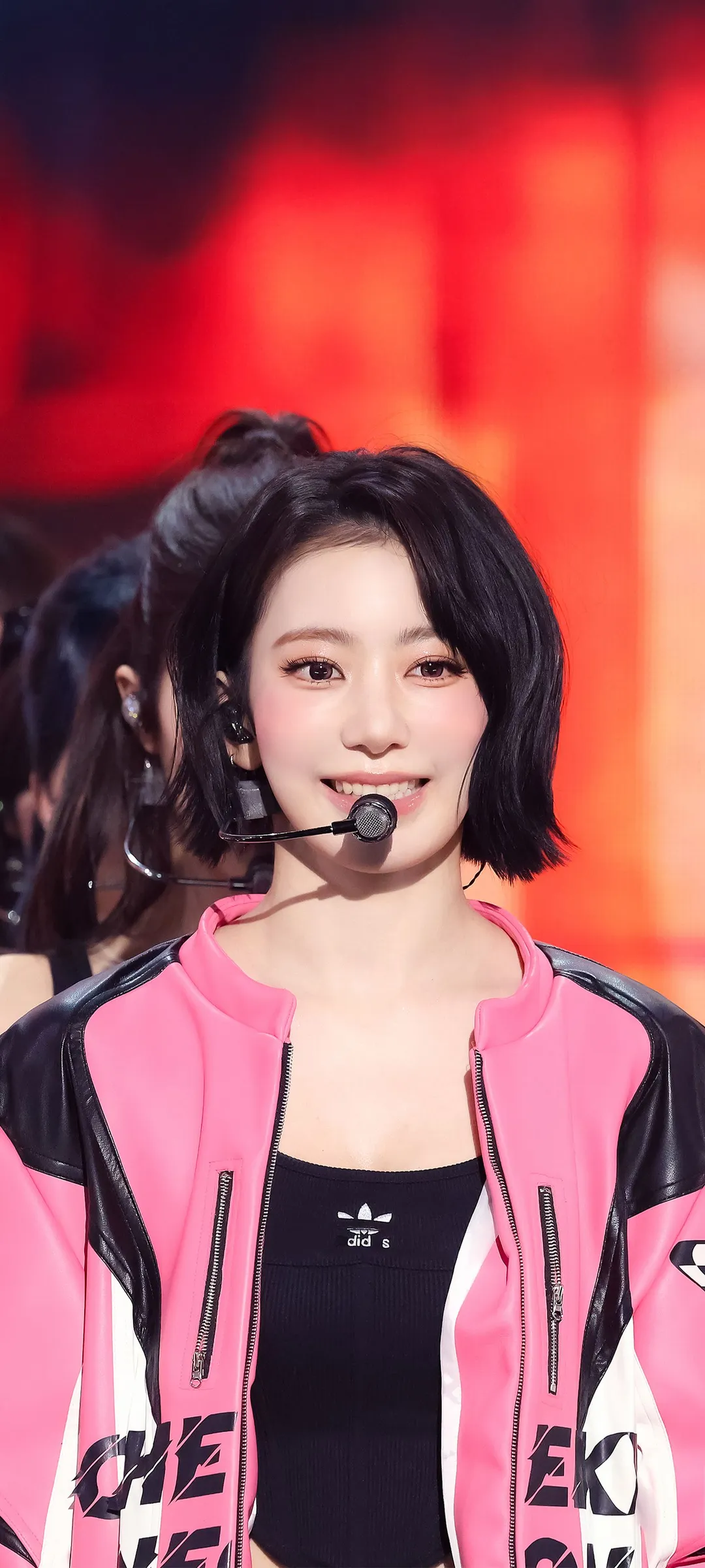 Fond d'écran de verrouillage mobile Sakura Miyawaki 4K HD télécharger — IZ*ONE, LE SSERAFIM