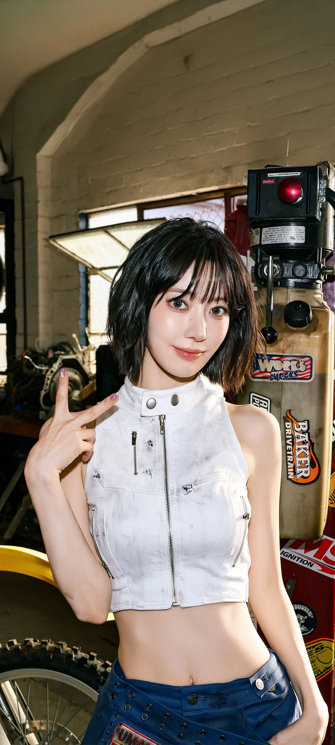 Fond d'écran de verrouillage mobile Sakura Miyawaki 4K HD télécharger — IZ*ONE, LE SSERAFIM