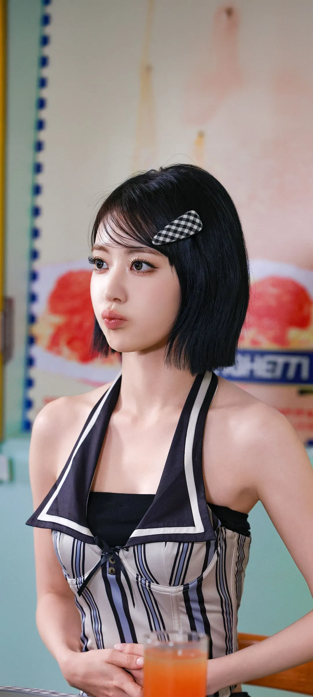 Fond d'écran de verrouillage mobile Sakura Miyawaki 4K HD télécharger — IZ*ONE, LE SSERAFIM