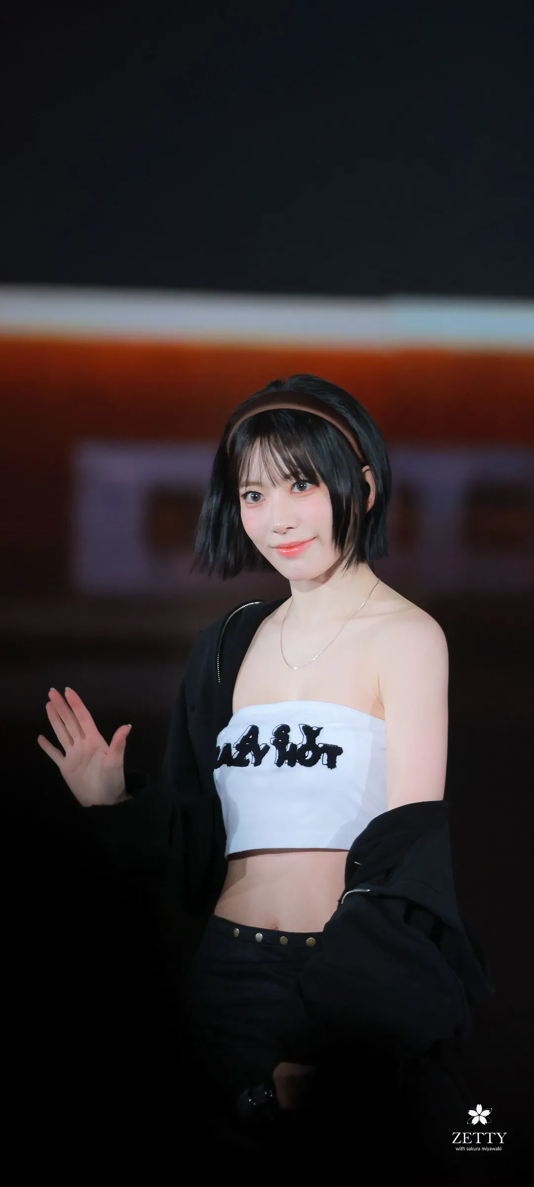 Fond d'écran de verrouillage mobile Sakura Miyawaki 4K HD télécharger — IZ*ONE, LE SSERAFIM