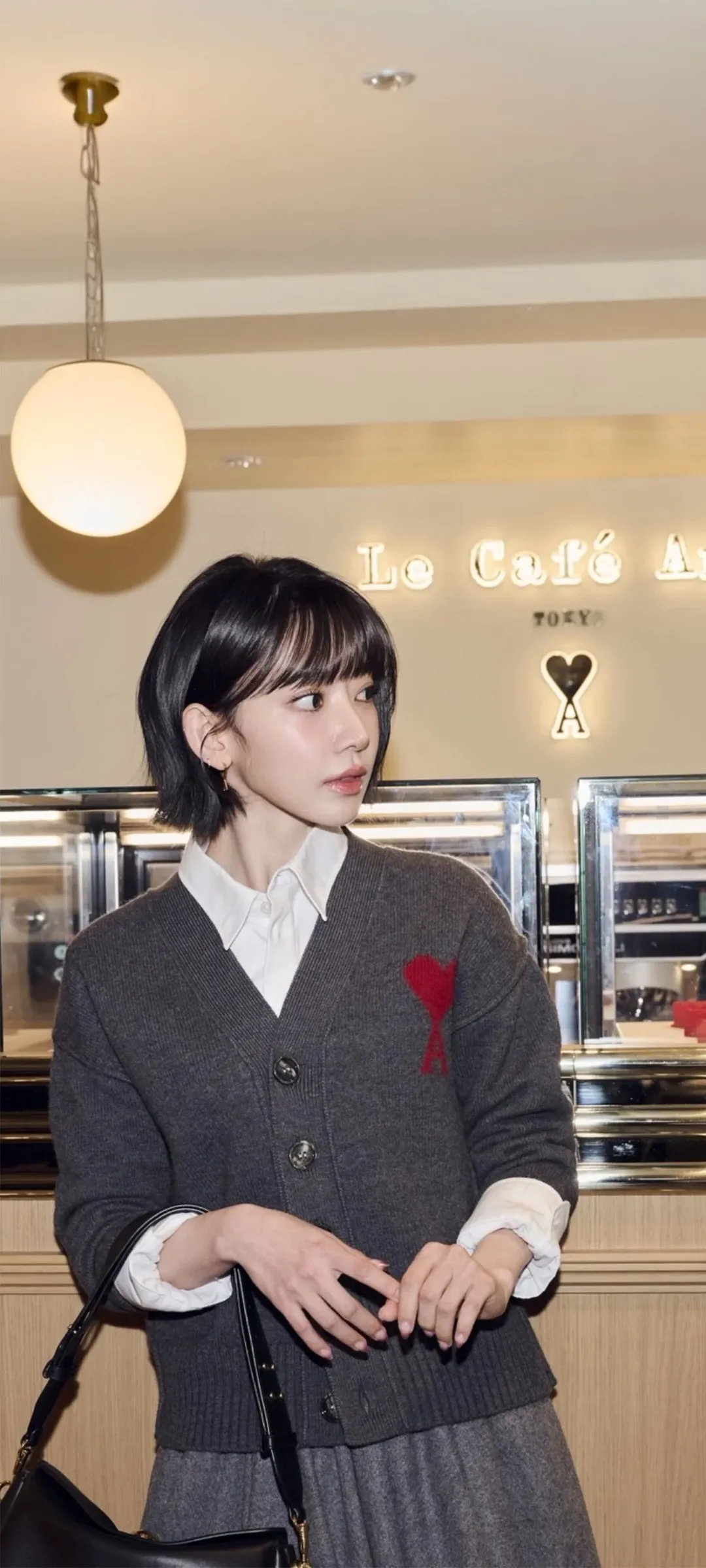 Fond d'écran de verrouillage mobile Sakura Miyawaki 4K HD télécharger — IZ*ONE, LE SSERAFIM