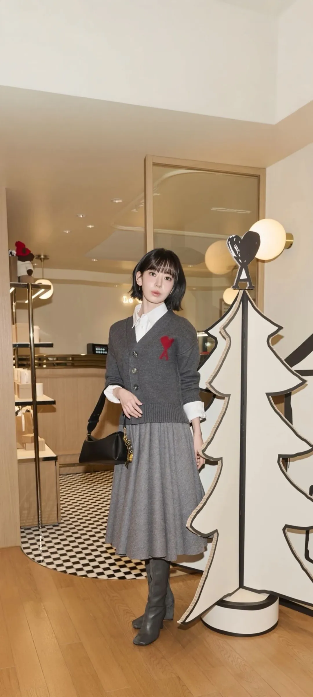 Fond d'écran de verrouillage mobile Sakura Miyawaki 4K HD télécharger — IZ*ONE, LE SSERAFIM