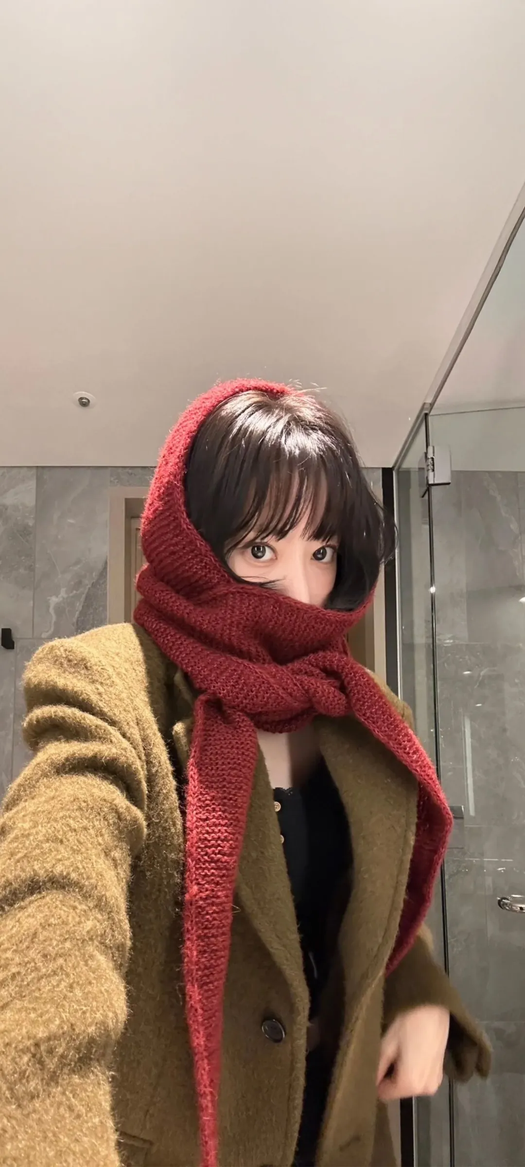 Fond d'écran de verrouillage mobile Sakura Miyawaki 4K HD télécharger — IZ*ONE, LE SSERAFIM