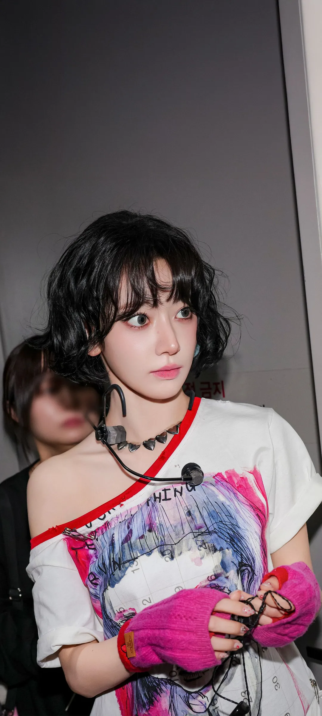 Fond d'écran de verrouillage mobile Sakura Miyawaki 4K HD télécharger — IZ*ONE, LE SSERAFIM