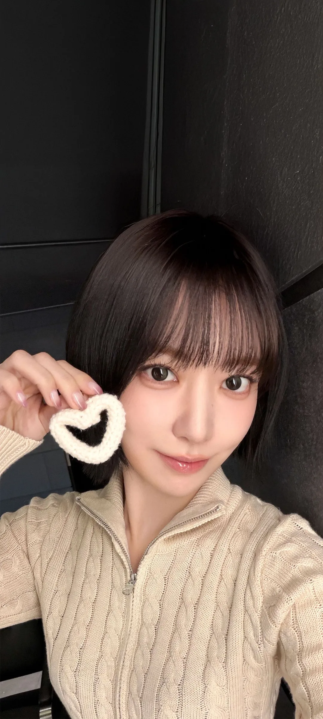 Fond d'écran de verrouillage mobile Sakura Miyawaki 4K HD télécharger — IZ*ONE, LE SSERAFIM