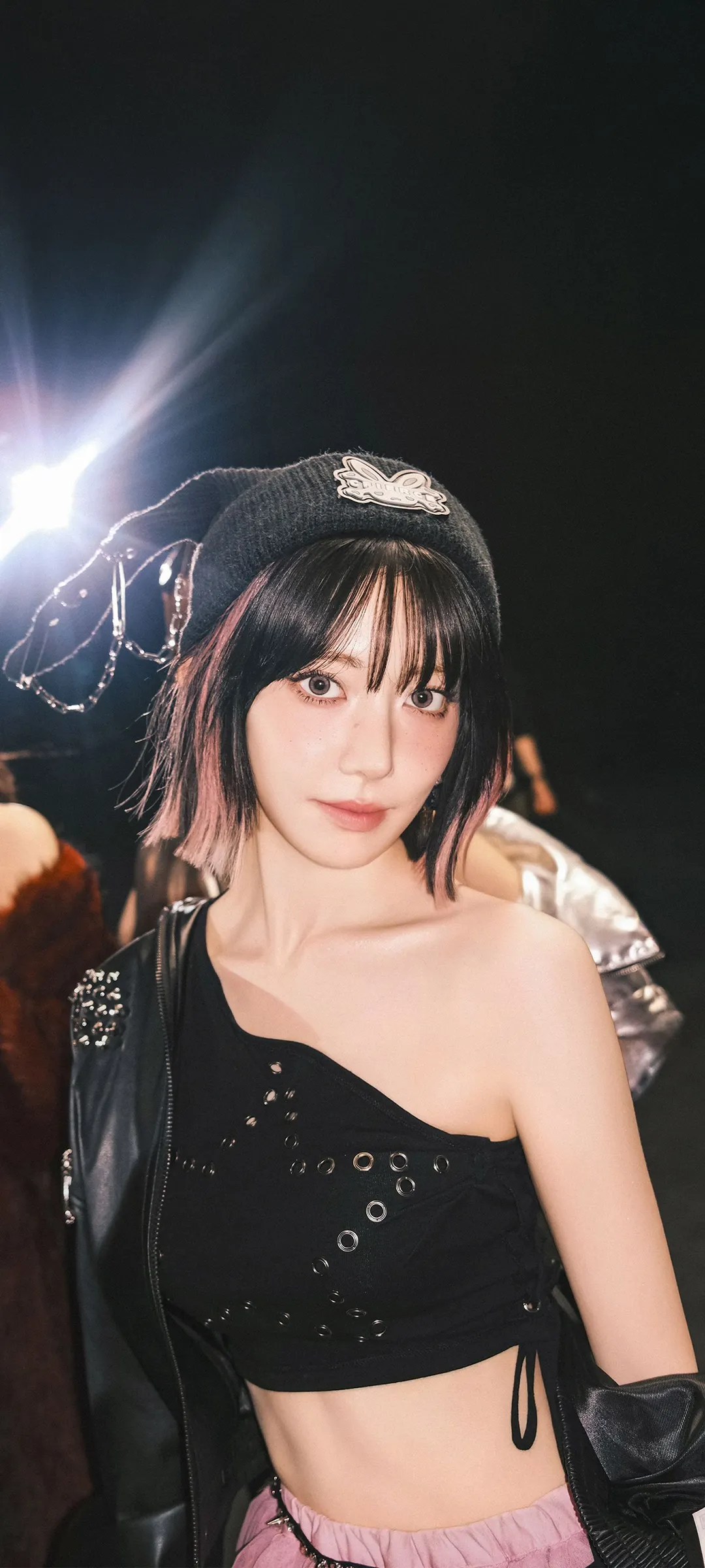 Fond d'écran de verrouillage mobile Sakura Miyawaki 4K HD télécharger — IZ*ONE, LE SSERAFIM