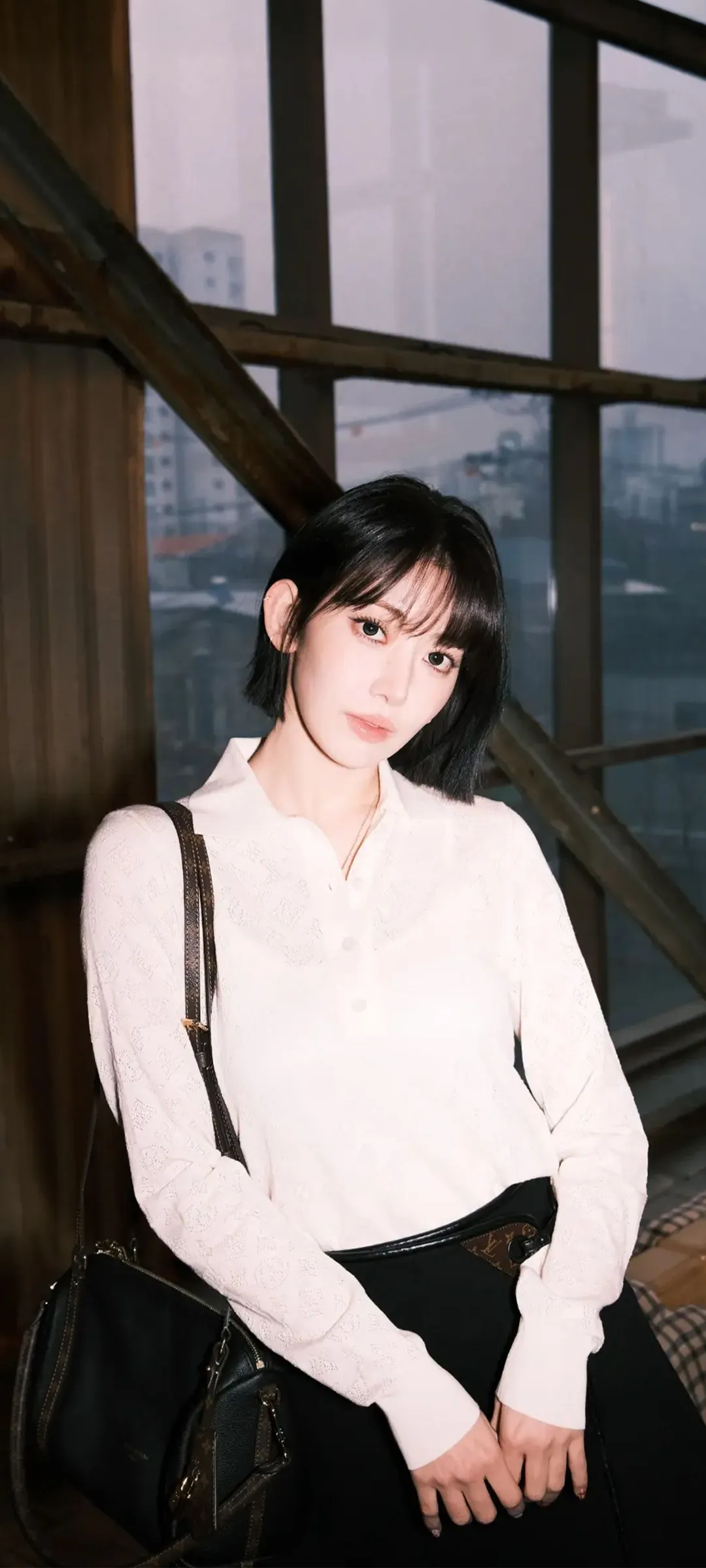 Fond d'écran de verrouillage mobile Sakura Miyawaki 4K HD télécharger — IZ*ONE, LE SSERAFIM