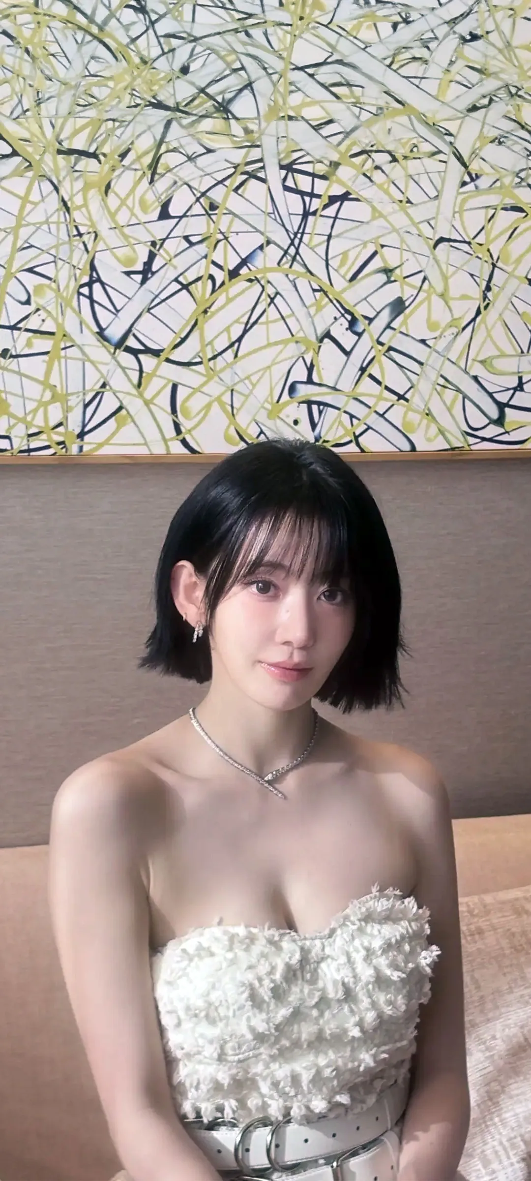 Fond d'écran de verrouillage mobile Sakura Miyawaki 4K HD télécharger — IZ*ONE, LE SSERAFIM