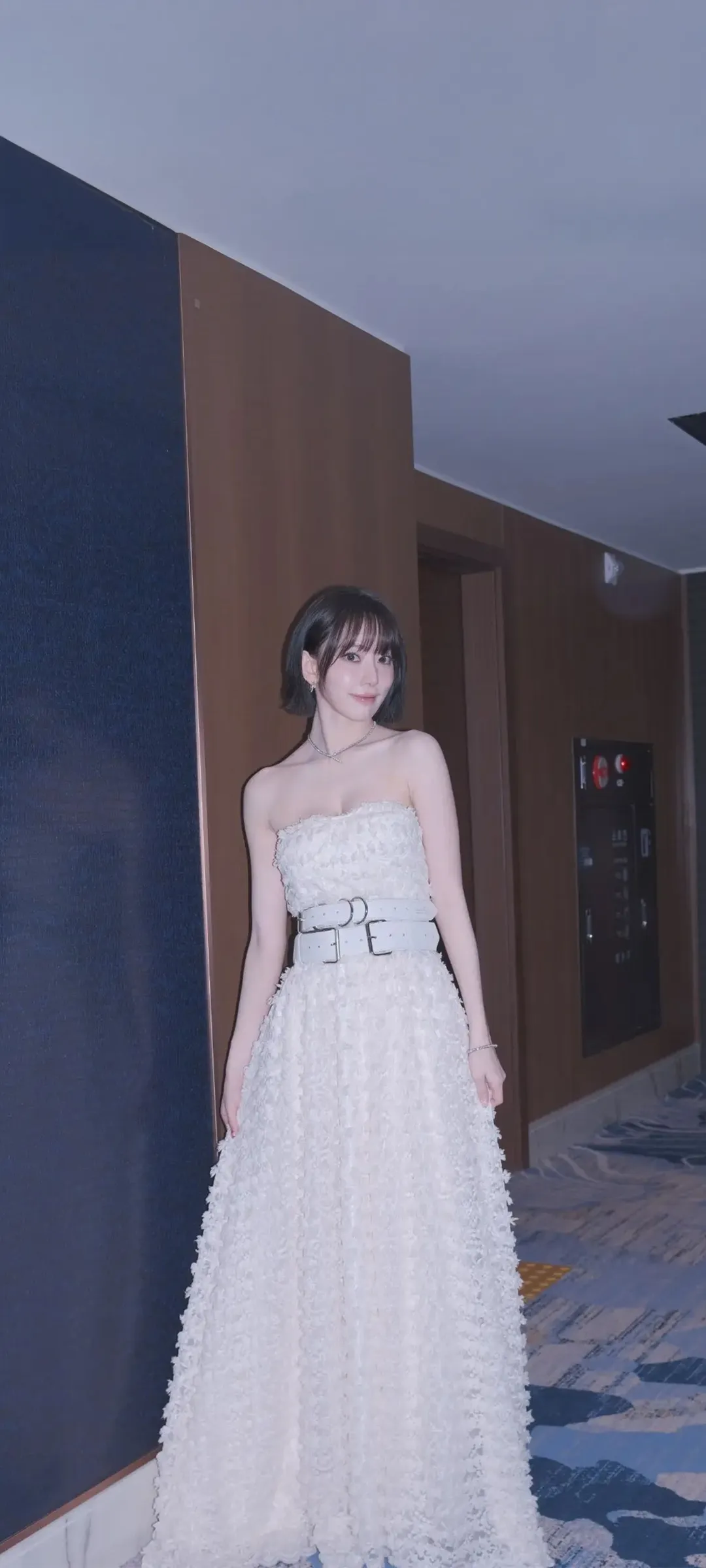 Fond d'écran de verrouillage mobile Sakura Miyawaki 4K HD télécharger — IZ*ONE, LE SSERAFIM