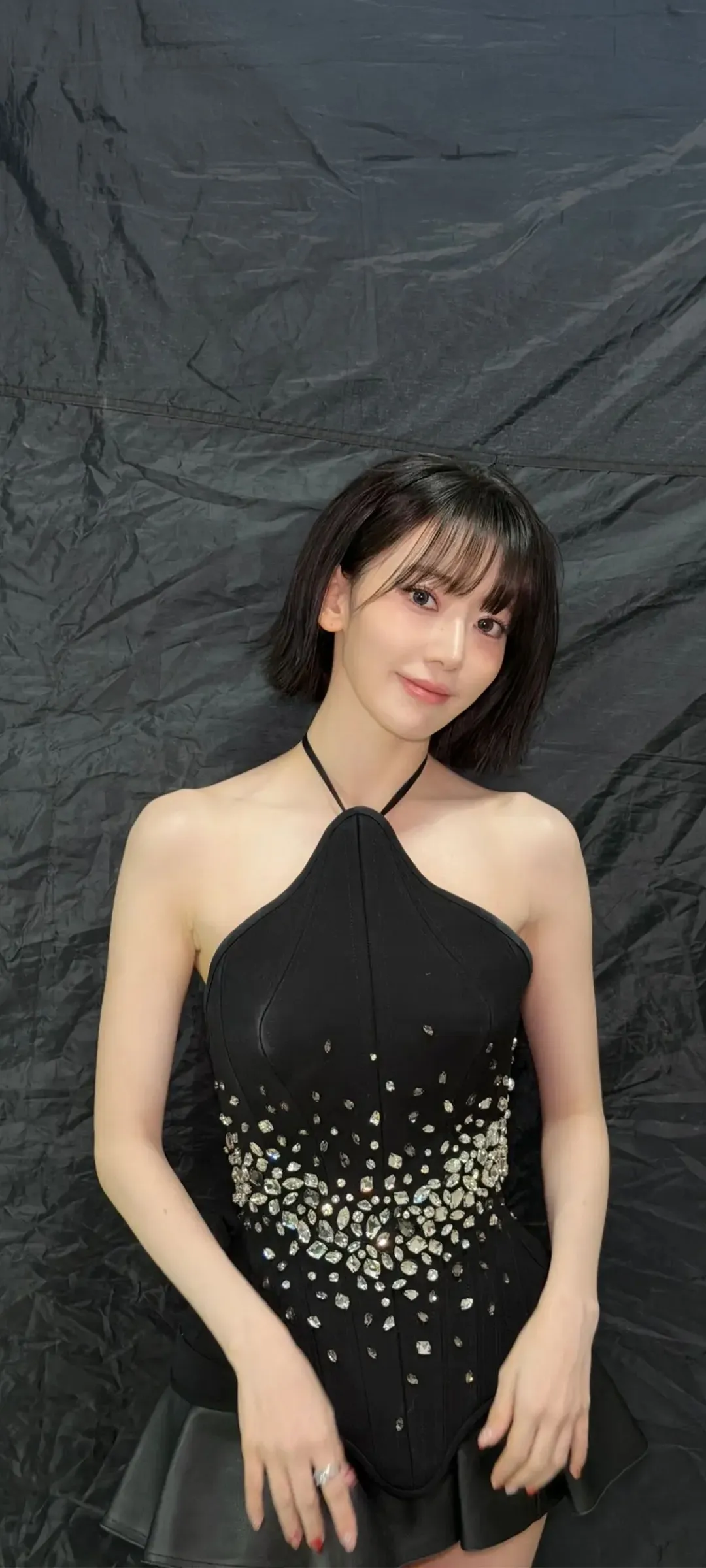 Fond d'écran de verrouillage mobile Sakura Miyawaki 4K HD télécharger — IZ*ONE, LE SSERAFIM
