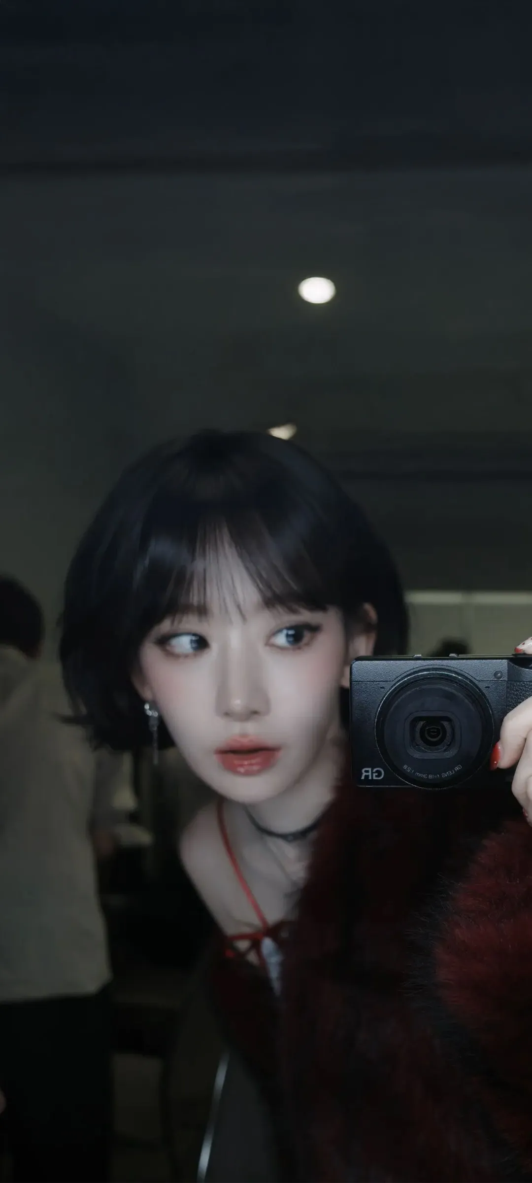 Fond d'écran de verrouillage mobile Sakura Miyawaki 4K HD télécharger — IZ*ONE, LE SSERAFIM