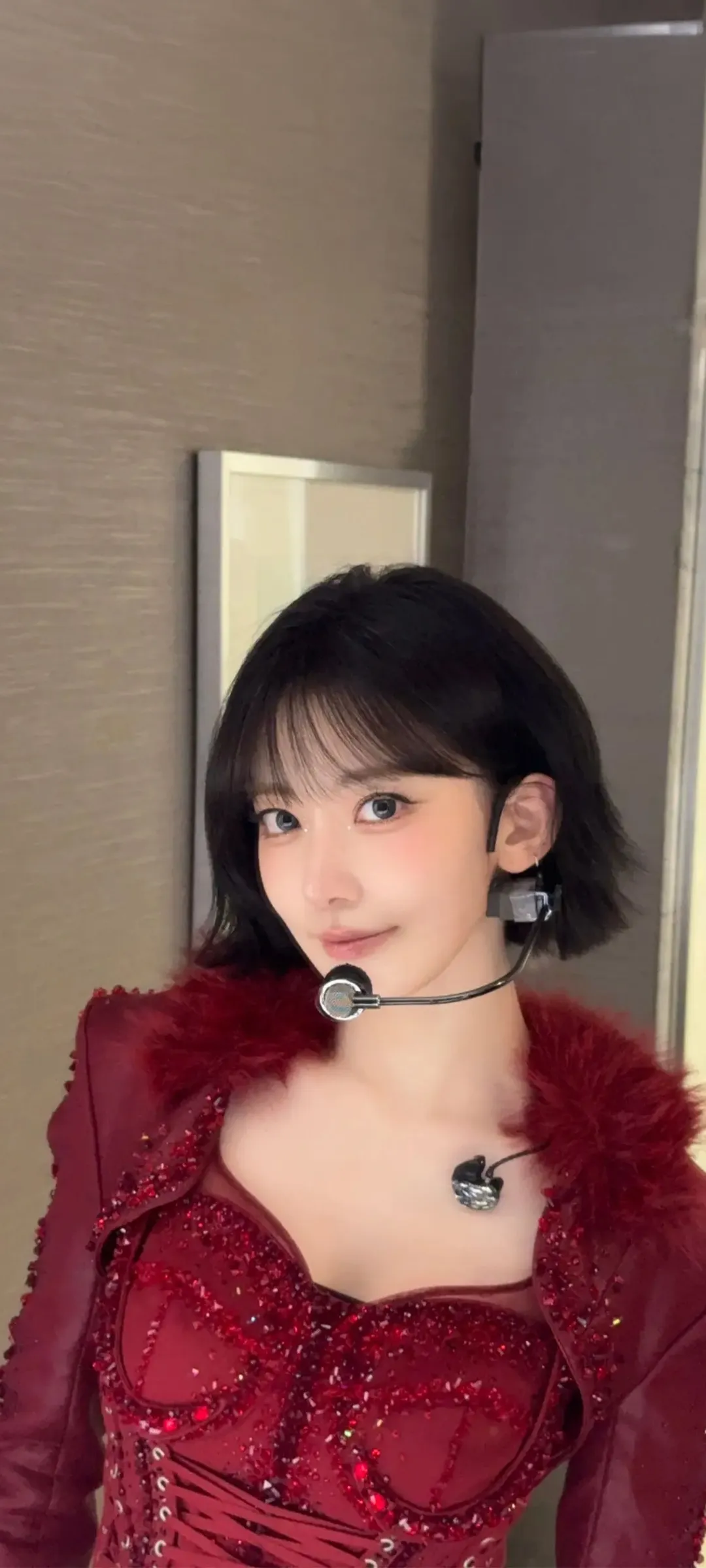 Fond d'écran de verrouillage mobile Sakura Miyawaki 4K HD télécharger — IZ*ONE, LE SSERAFIM