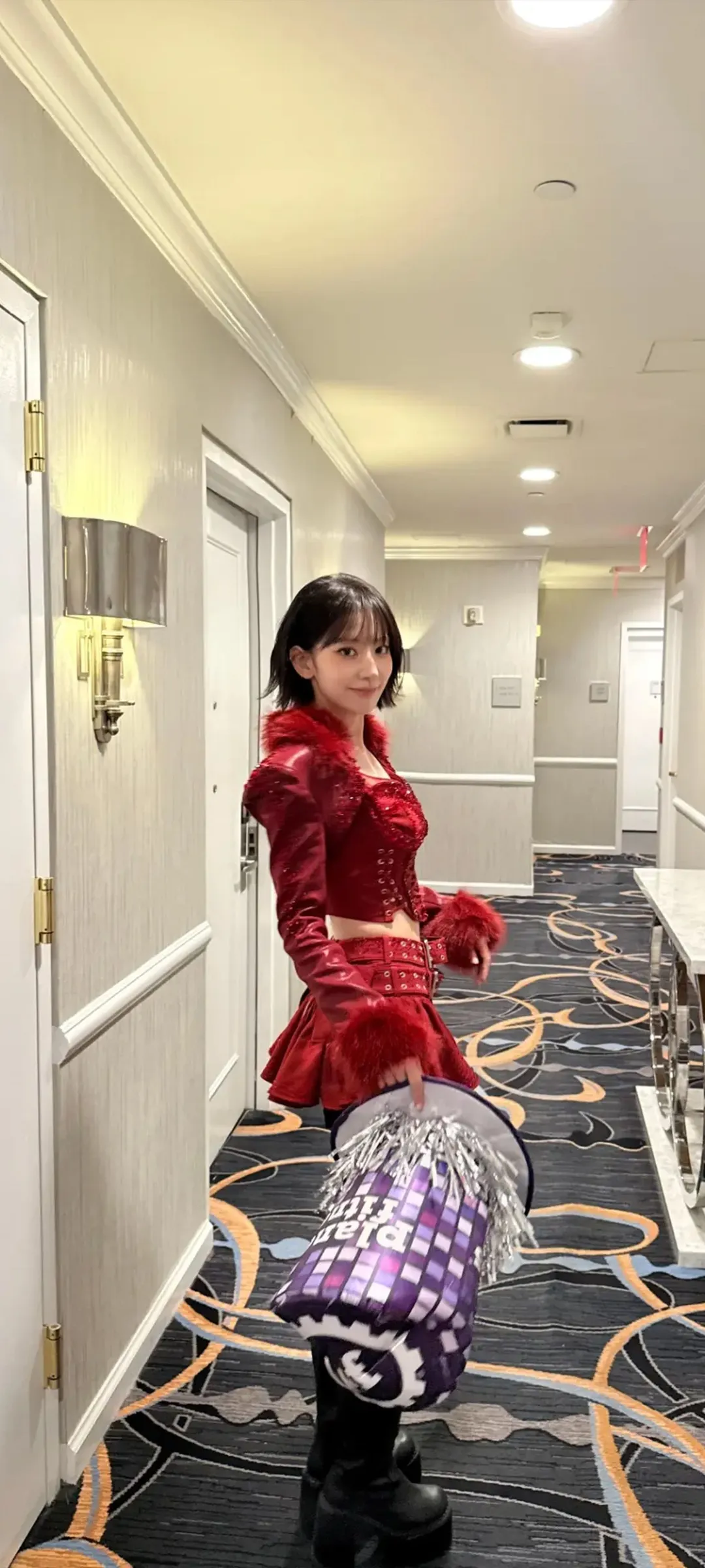 Fond d'écran de verrouillage mobile Sakura Miyawaki 4K HD télécharger — IZ*ONE, LE SSERAFIM