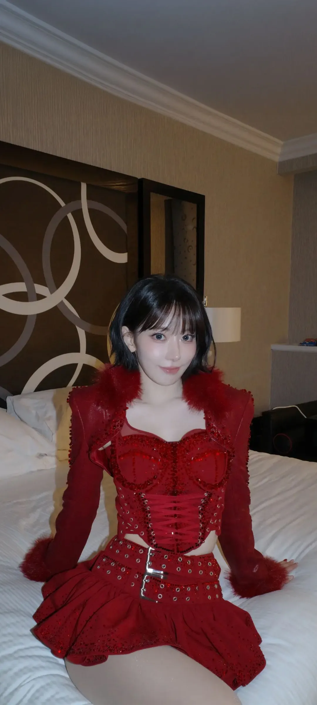 Fond d'écran de verrouillage mobile Sakura Miyawaki 4K HD télécharger — IZ*ONE, LE SSERAFIM