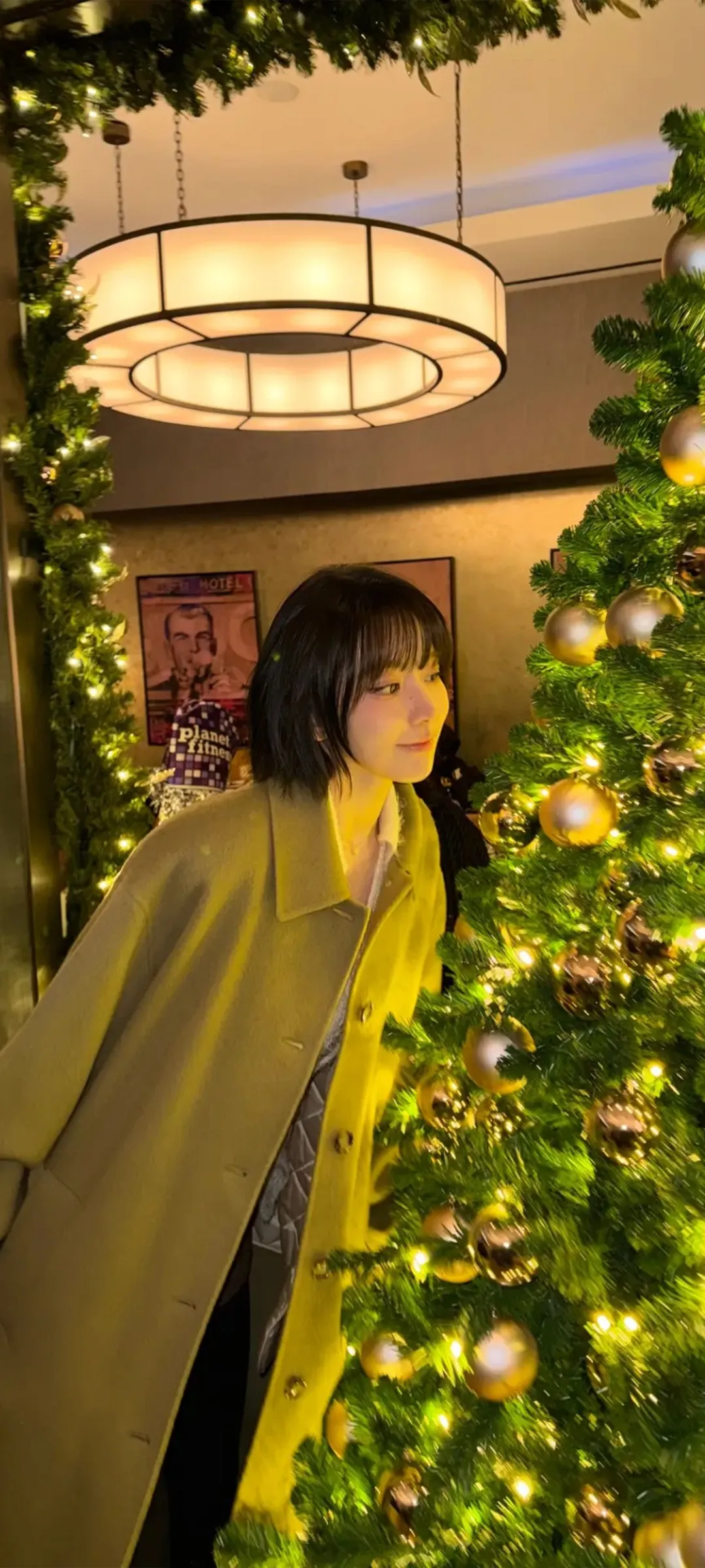 Fond d'écran de verrouillage mobile Sakura Miyawaki 4K HD télécharger — IZ*ONE, LE SSERAFIM