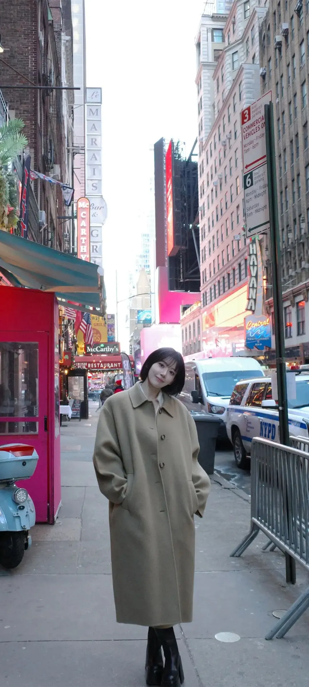 Fond d'écran de verrouillage mobile Sakura Miyawaki 4K HD télécharger — IZ*ONE, LE SSERAFIM