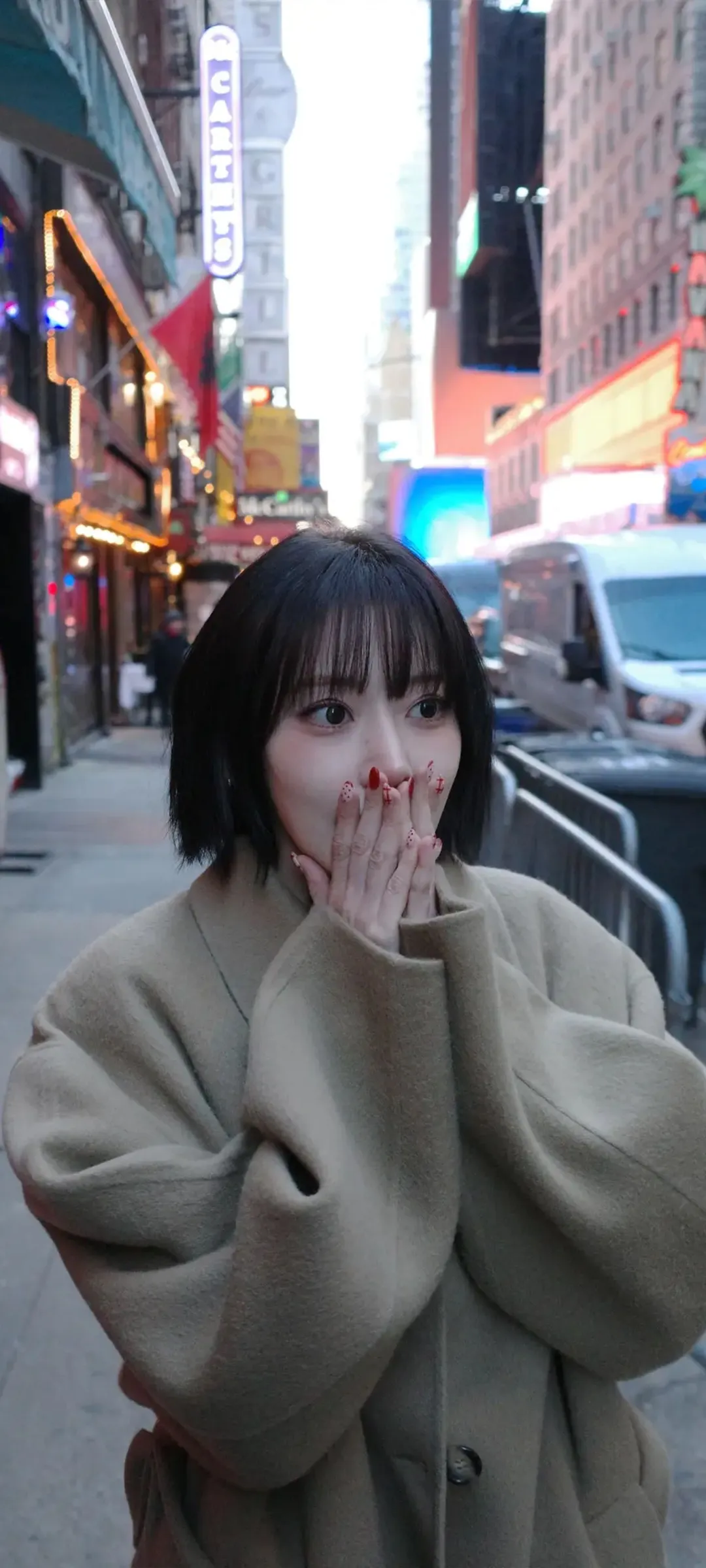 Fond d'écran de verrouillage mobile Sakura Miyawaki 4K HD télécharger — IZ*ONE, LE SSERAFIM