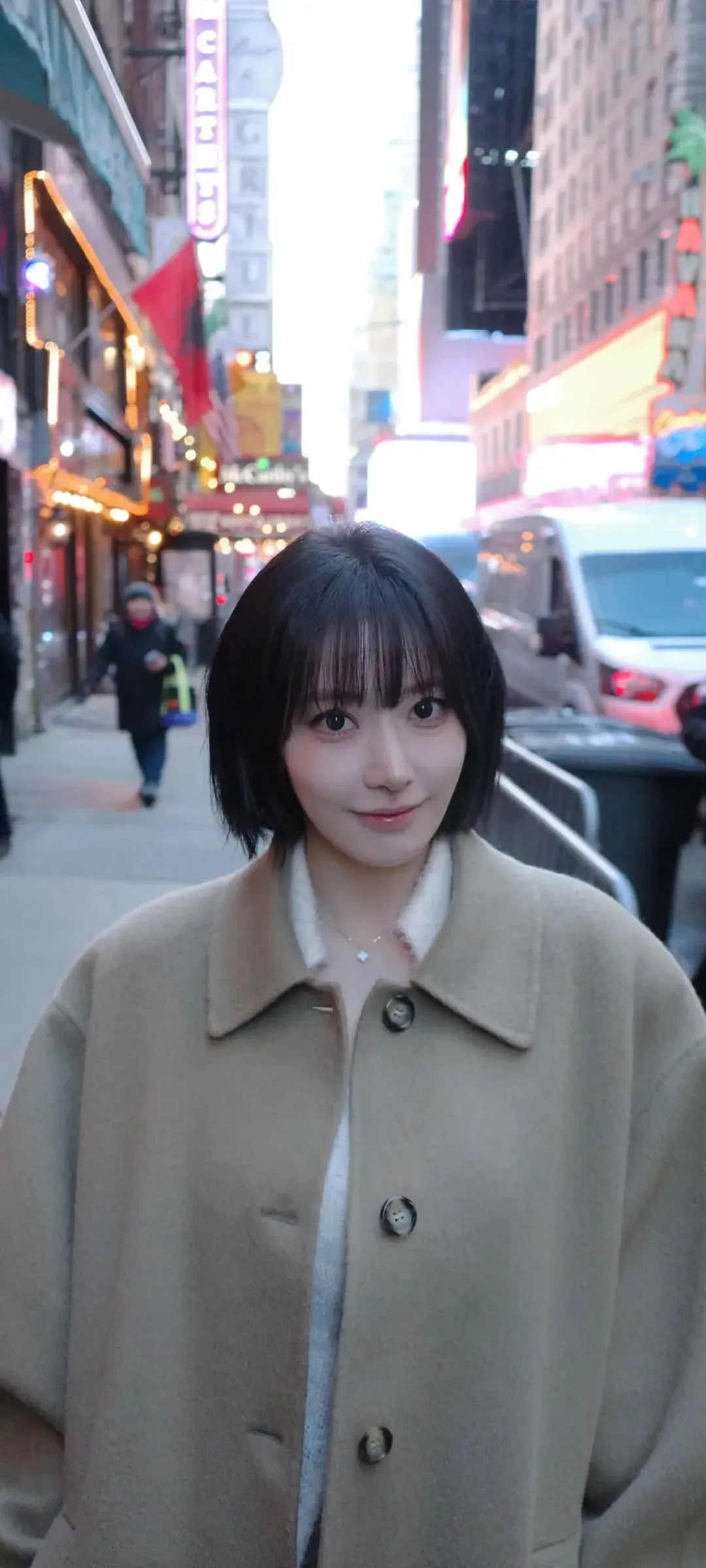 Fond d'écran de verrouillage mobile Sakura Miyawaki 4K HD télécharger — IZ*ONE, LE SSERAFIM