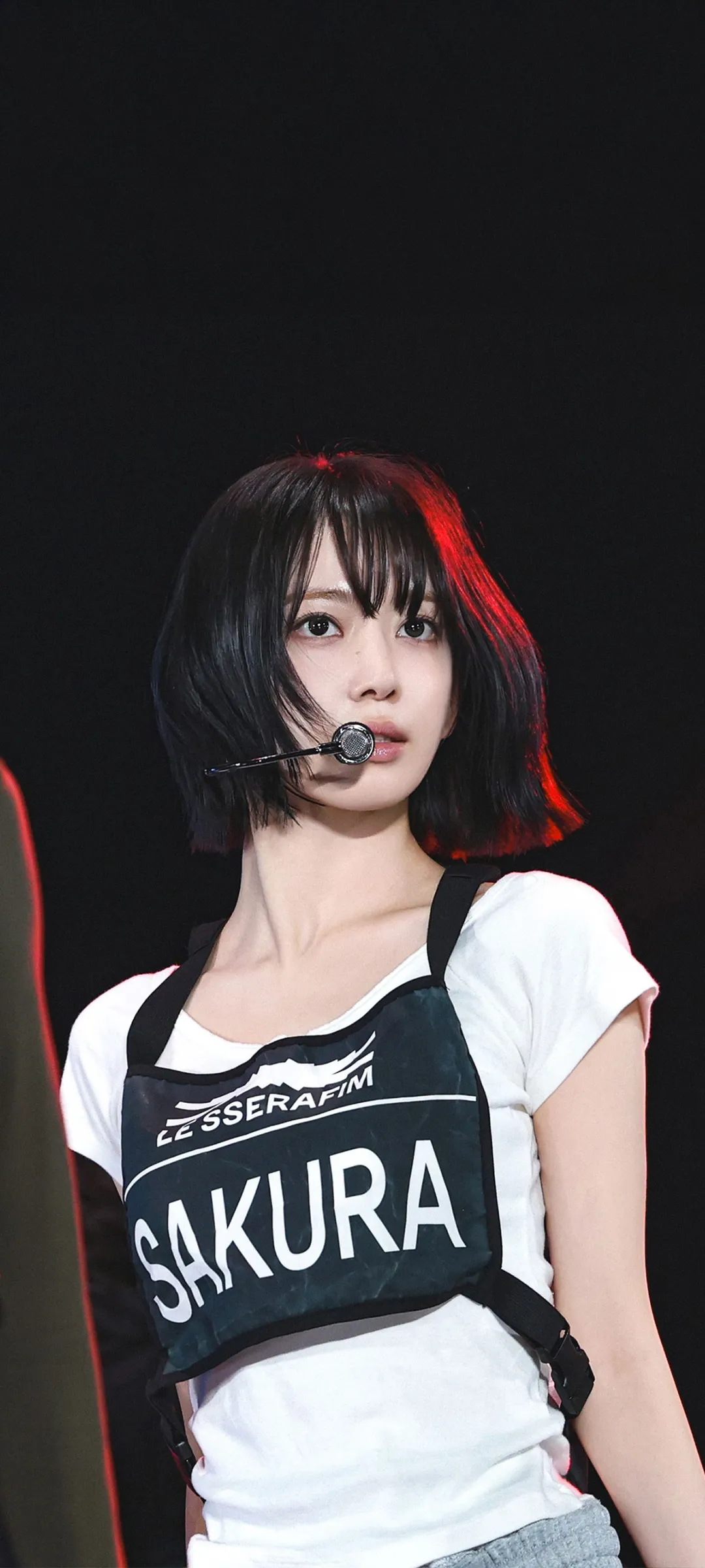 Fond d'écran de verrouillage mobile Sakura Miyawaki 4K HD télécharger — IZ*ONE, LE SSERAFIM