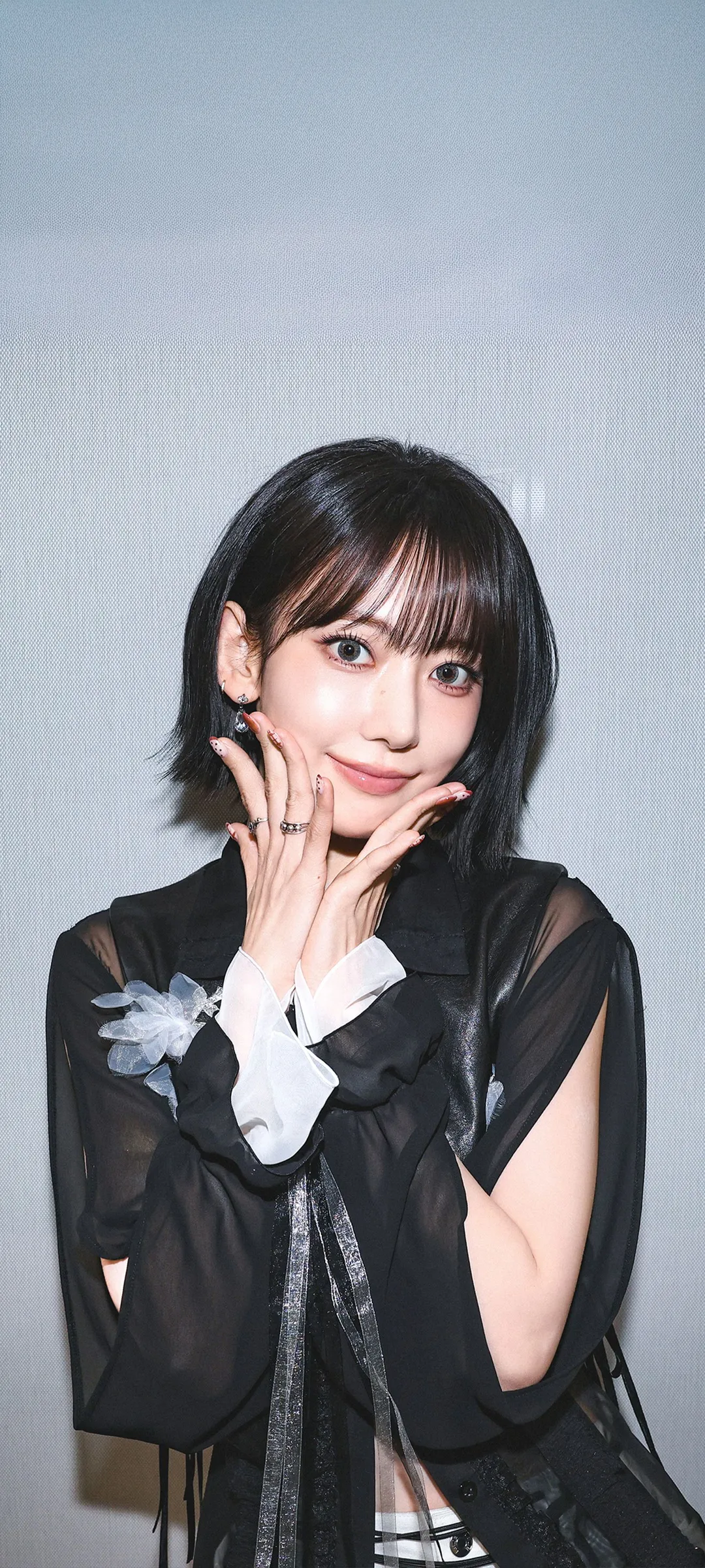 Fond d'écran de verrouillage mobile Sakura Miyawaki 4K HD télécharger — IZ*ONE, LE SSERAFIM