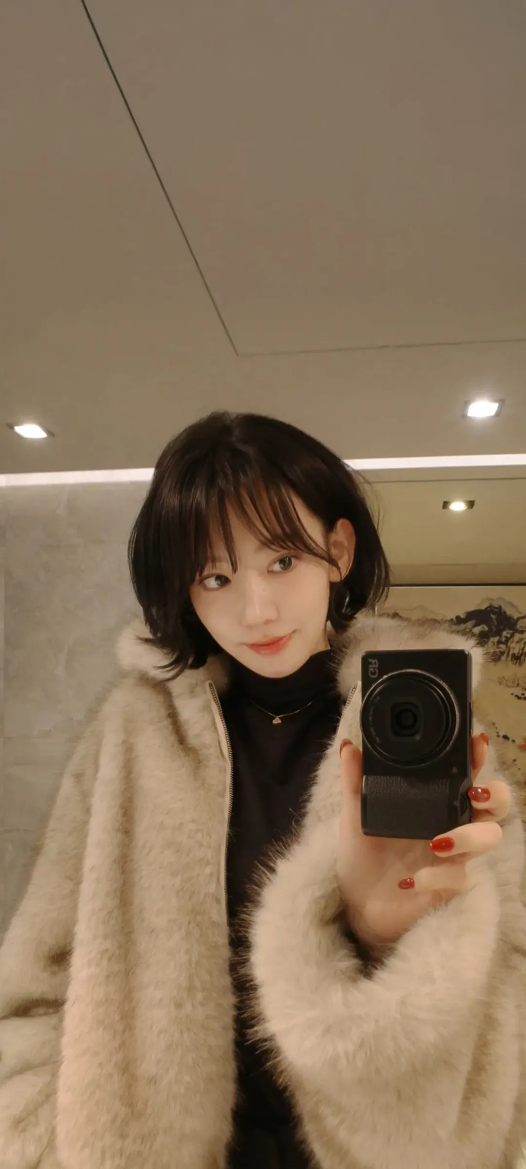 Fond d'écran de verrouillage mobile Sakura Miyawaki 4K HD télécharger — IZ*ONE, LE SSERAFIM