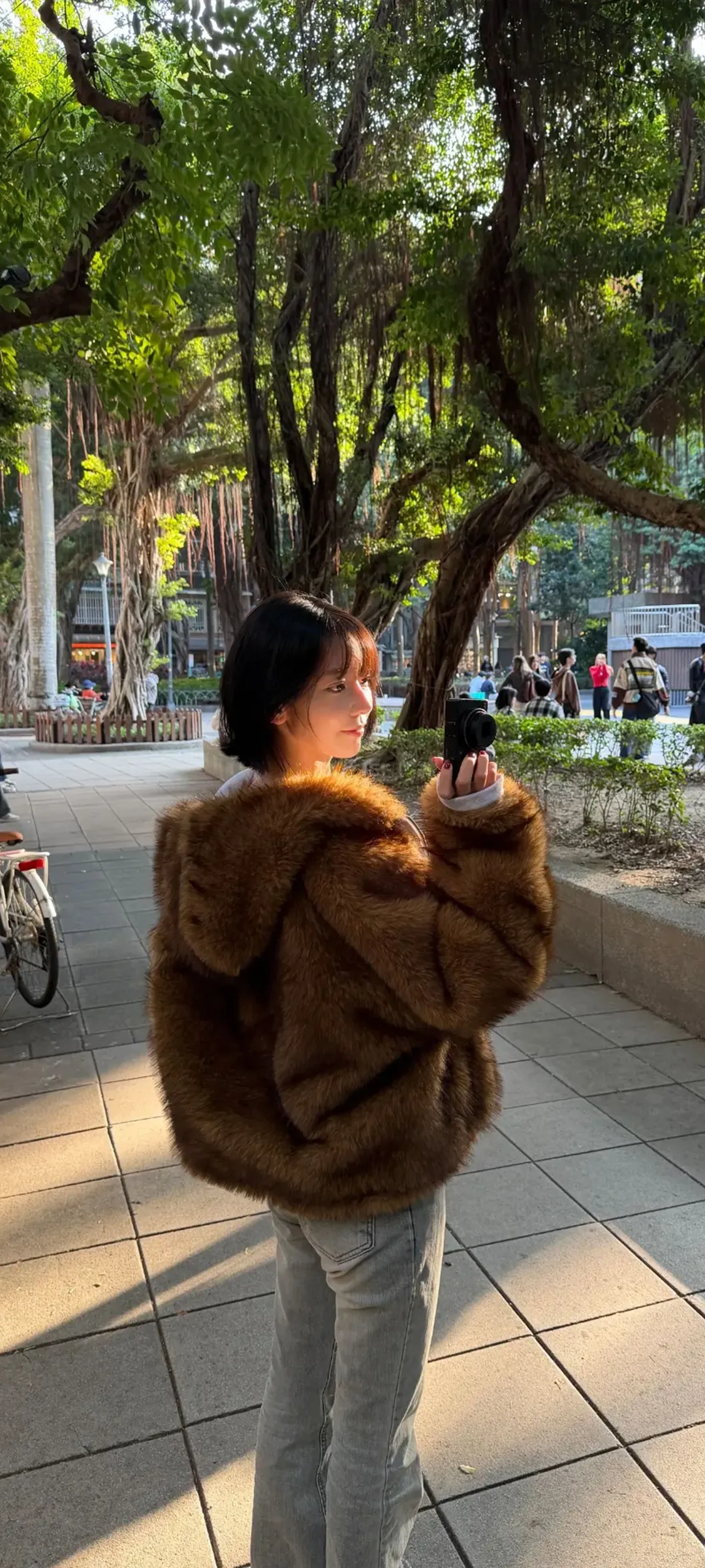 Fond d'écran de verrouillage mobile Sakura Miyawaki 4K HD télécharger — IZ*ONE, LE SSERAFIM