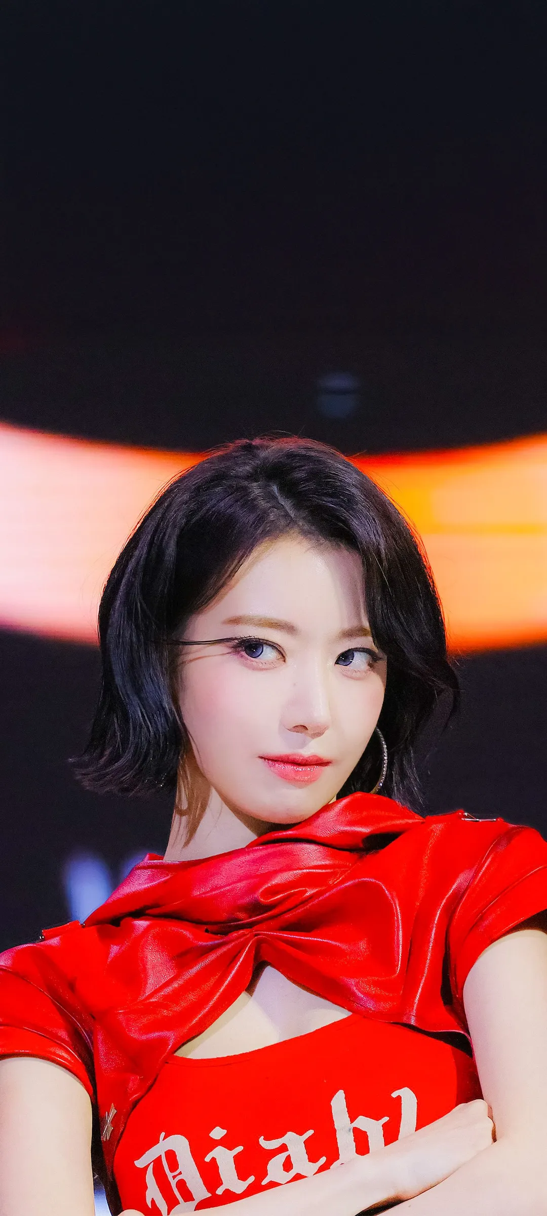 Fond d'écran de verrouillage mobile Sakura Miyawaki 4K HD télécharger — IZ*ONE, LE SSERAFIM