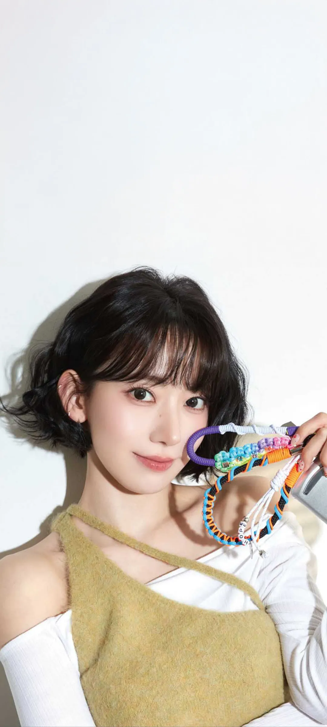 Fond d'écran de verrouillage mobile Sakura Miyawaki 4K HD télécharger — IZ*ONE, LE SSERAFIM